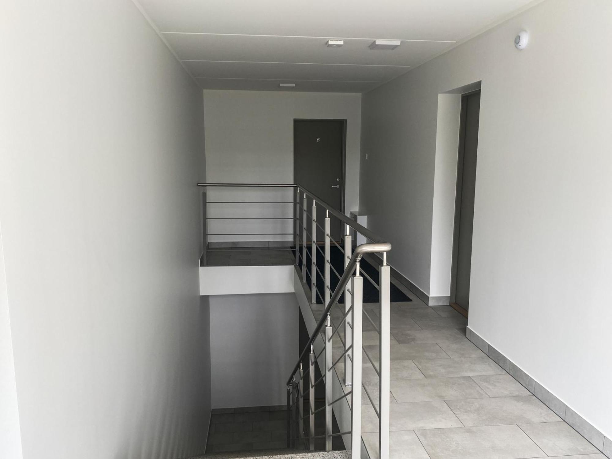 One-Bedroom Apartment - Photo 8