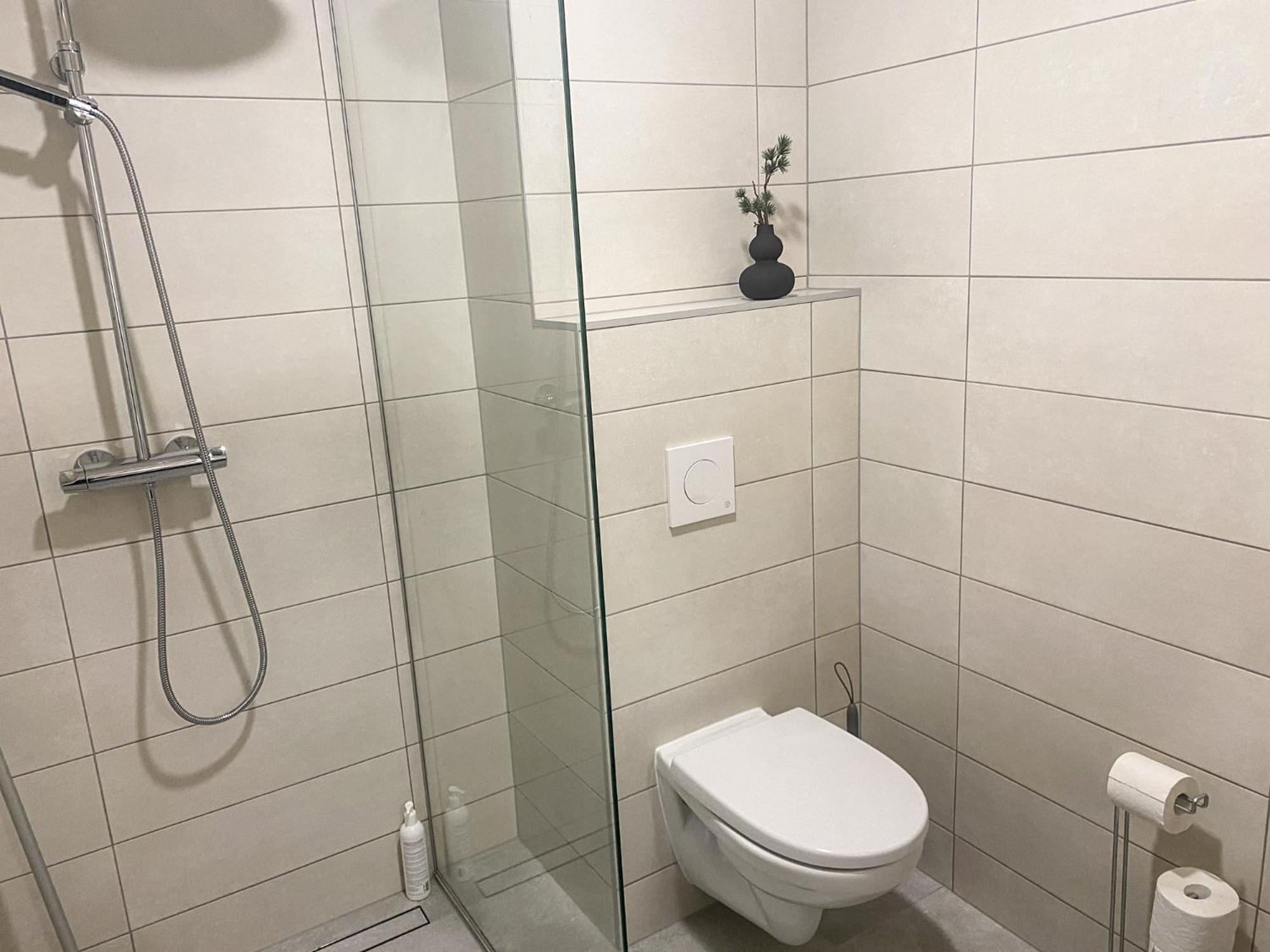 One-Bedroom Apartment - Photo 14