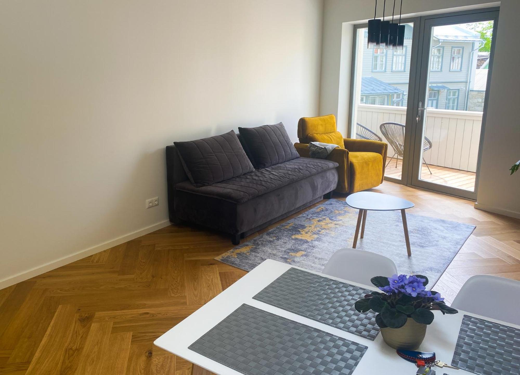 One-Bedroom Apartment - Photo 15
