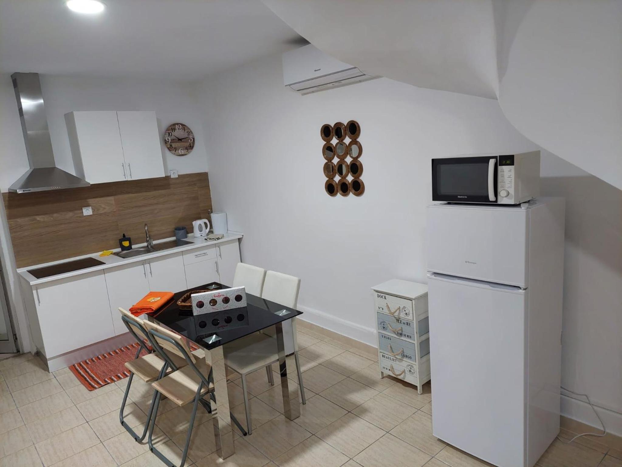 One-Bedroom Apartment - Photo 10
