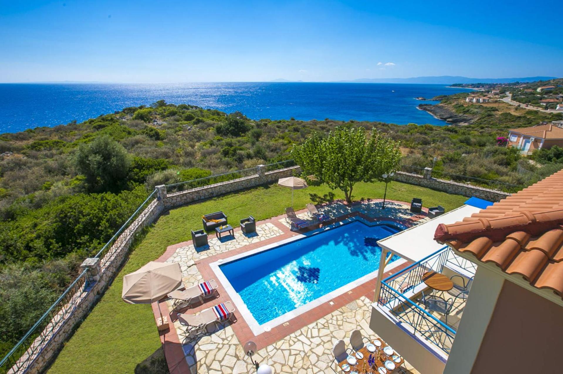 Villa photo 3