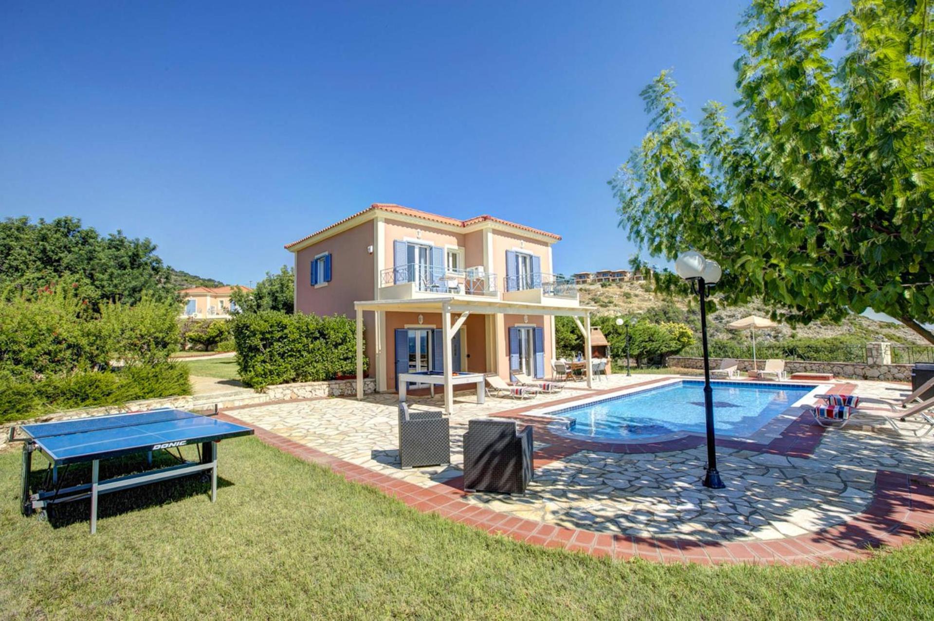 Villa photo 2