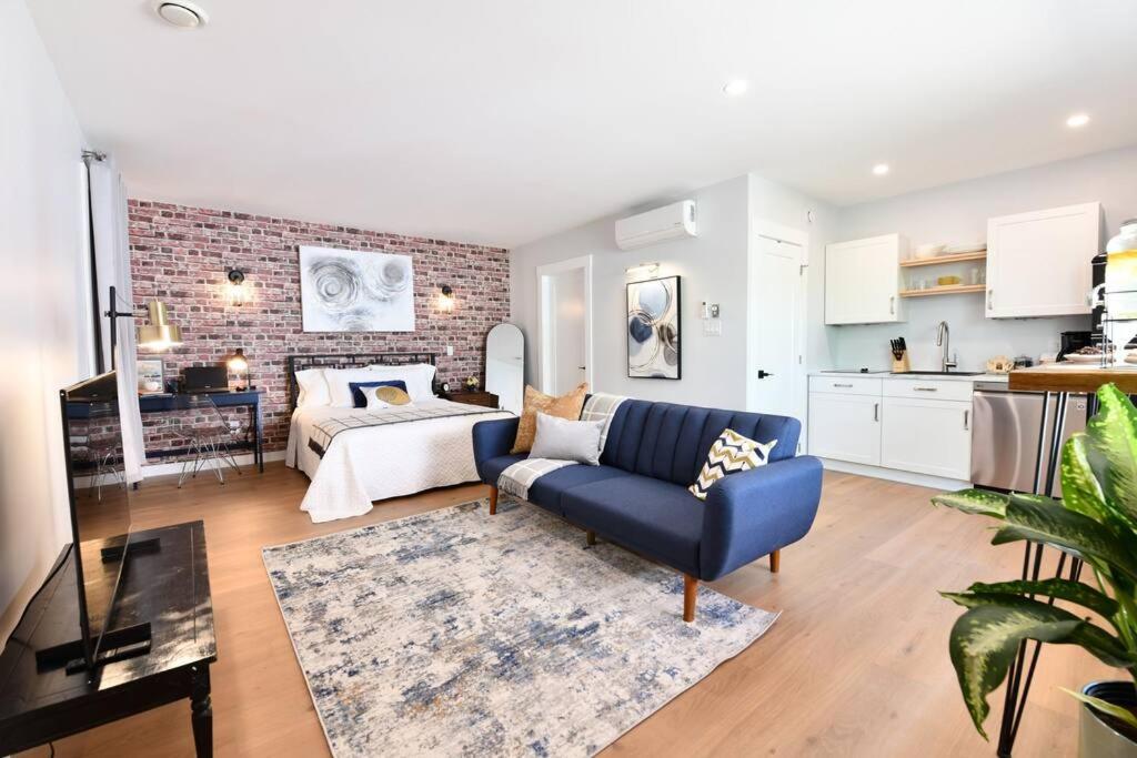 One-Bedroom Apartment - Photo 17