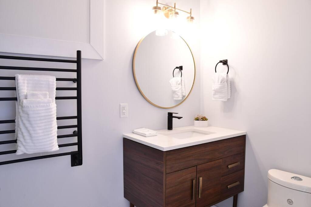 One-Bedroom Apartment - Photo 3