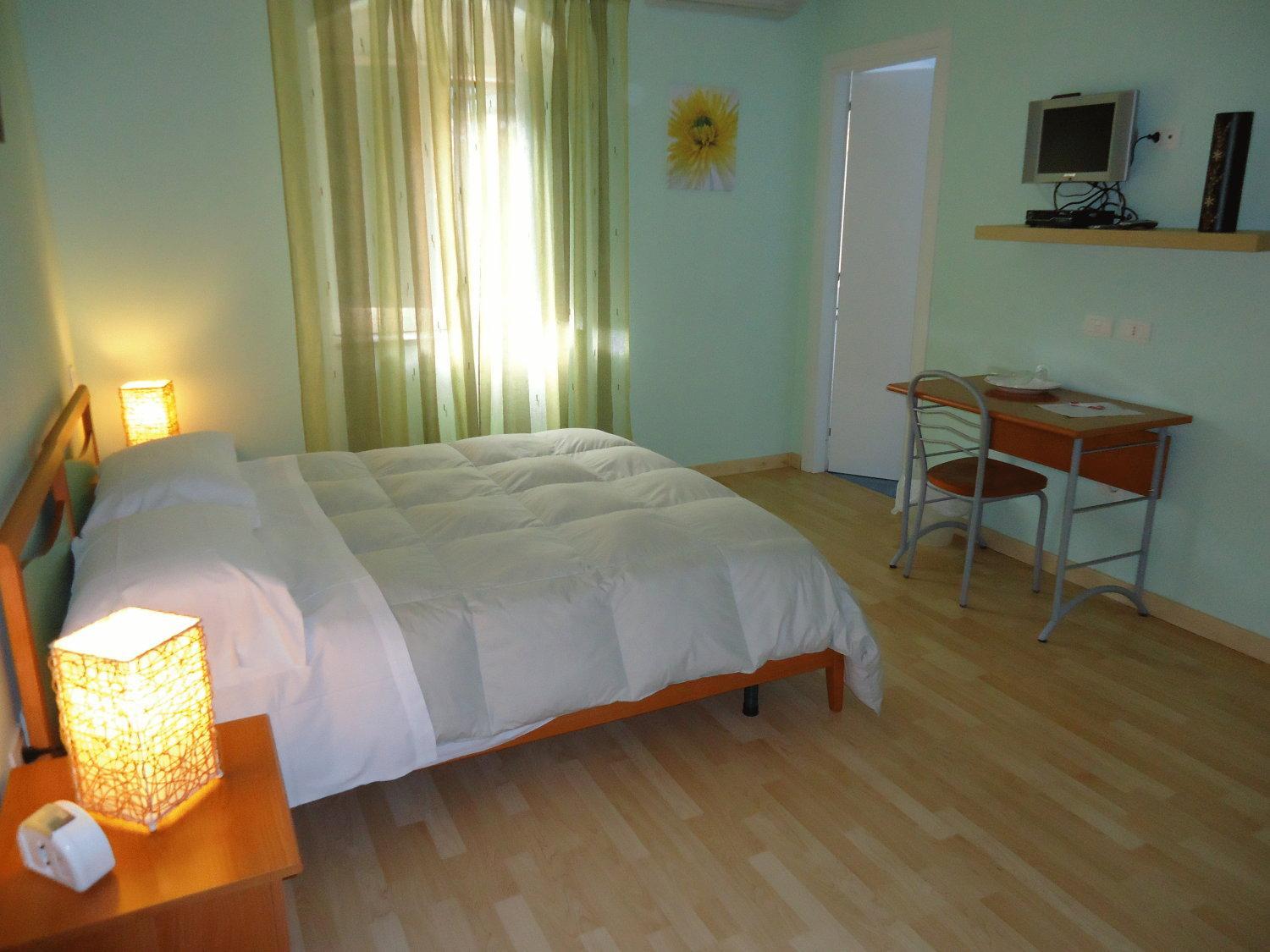 Double or Twin Room - Photo 6