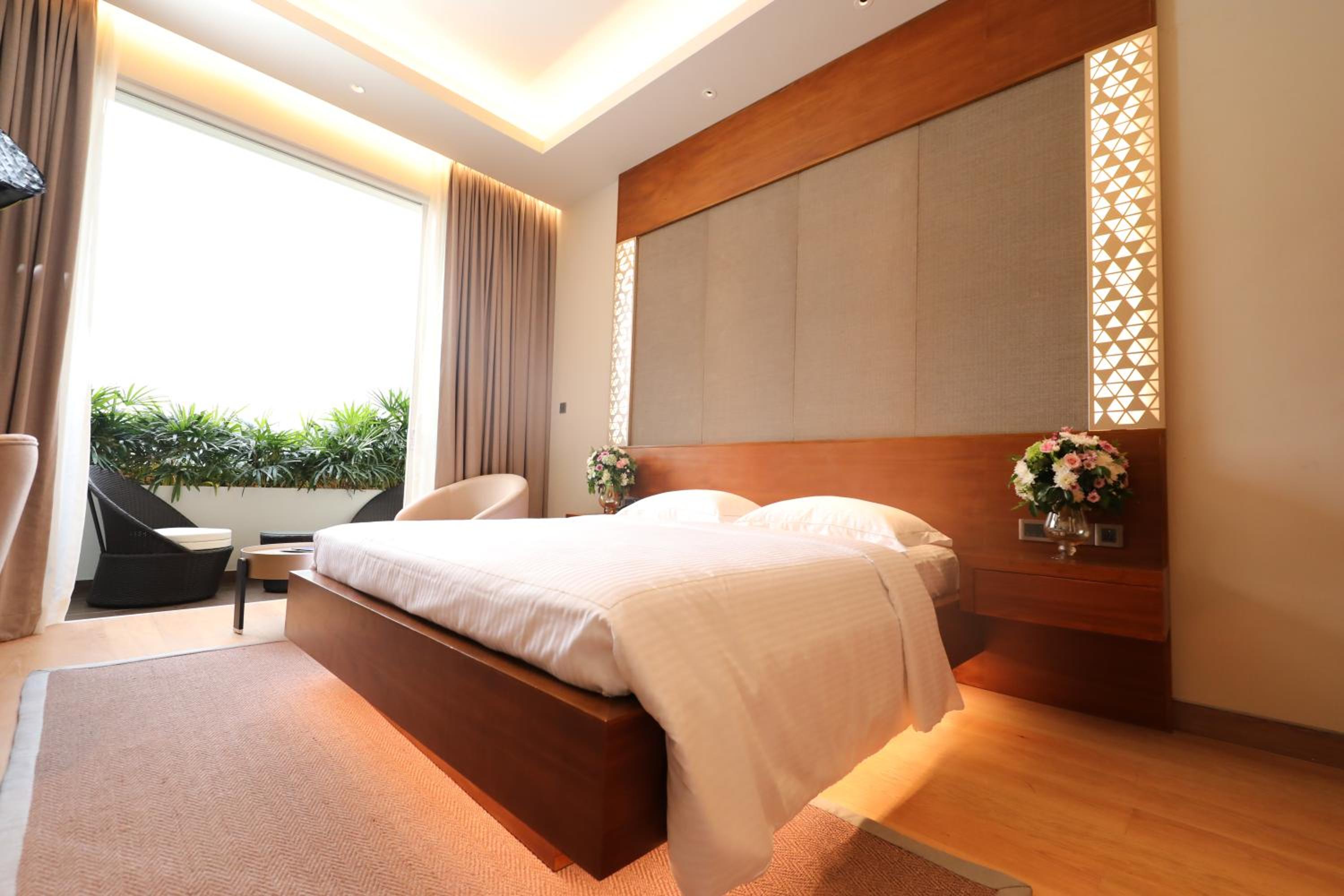 Deluxe Double Room with Balcony photo 1