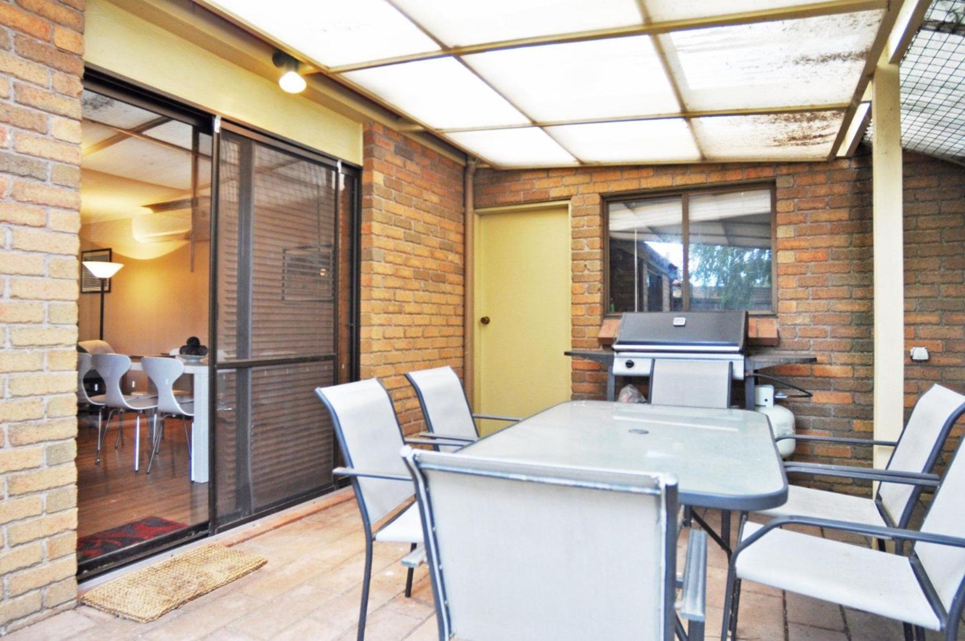 Two-Bedroom House photo 3