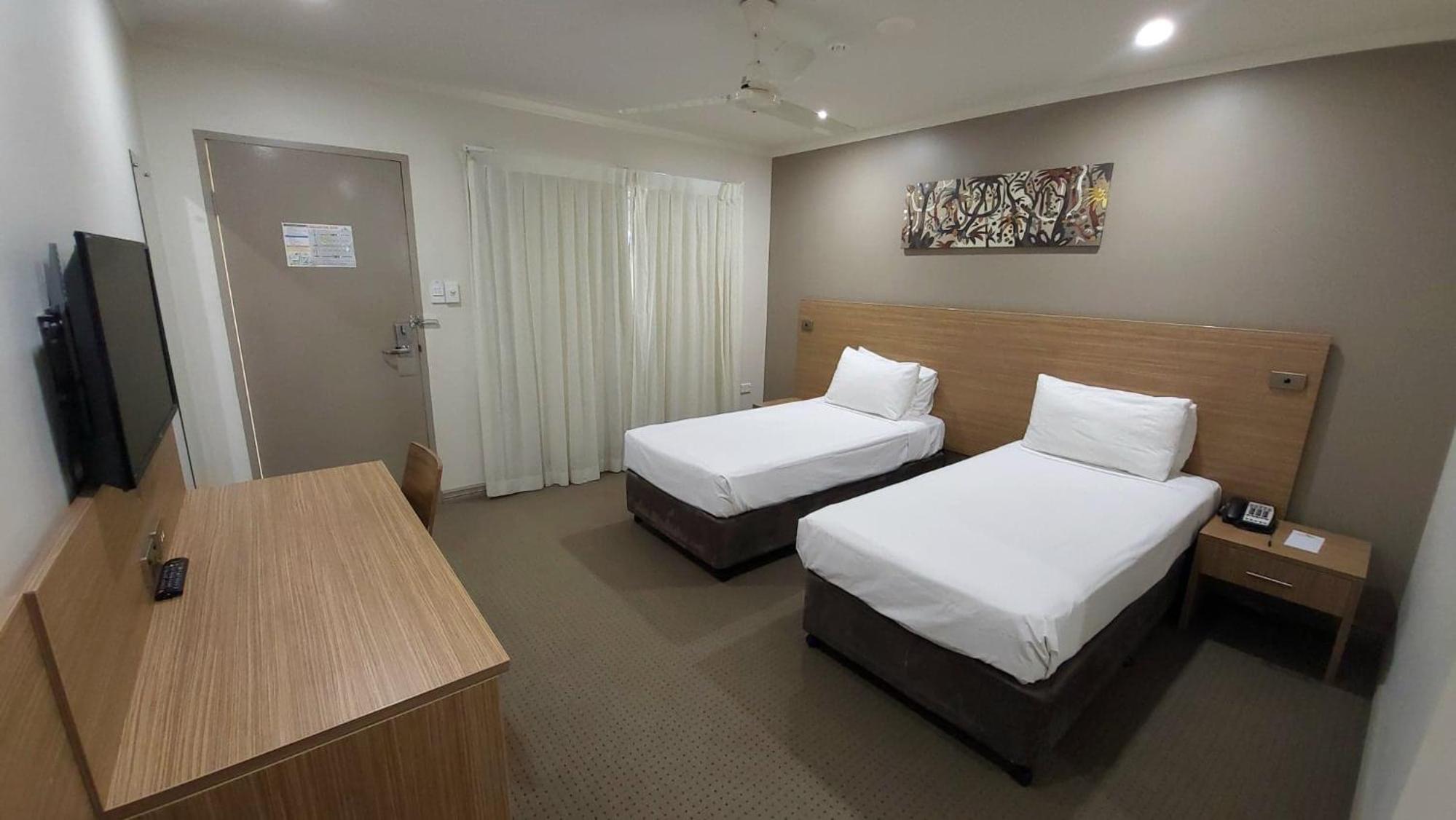 Resort TWIN Room - Photo 9