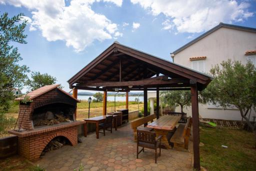 One-Bedroom Apartment with Balcony photo 2