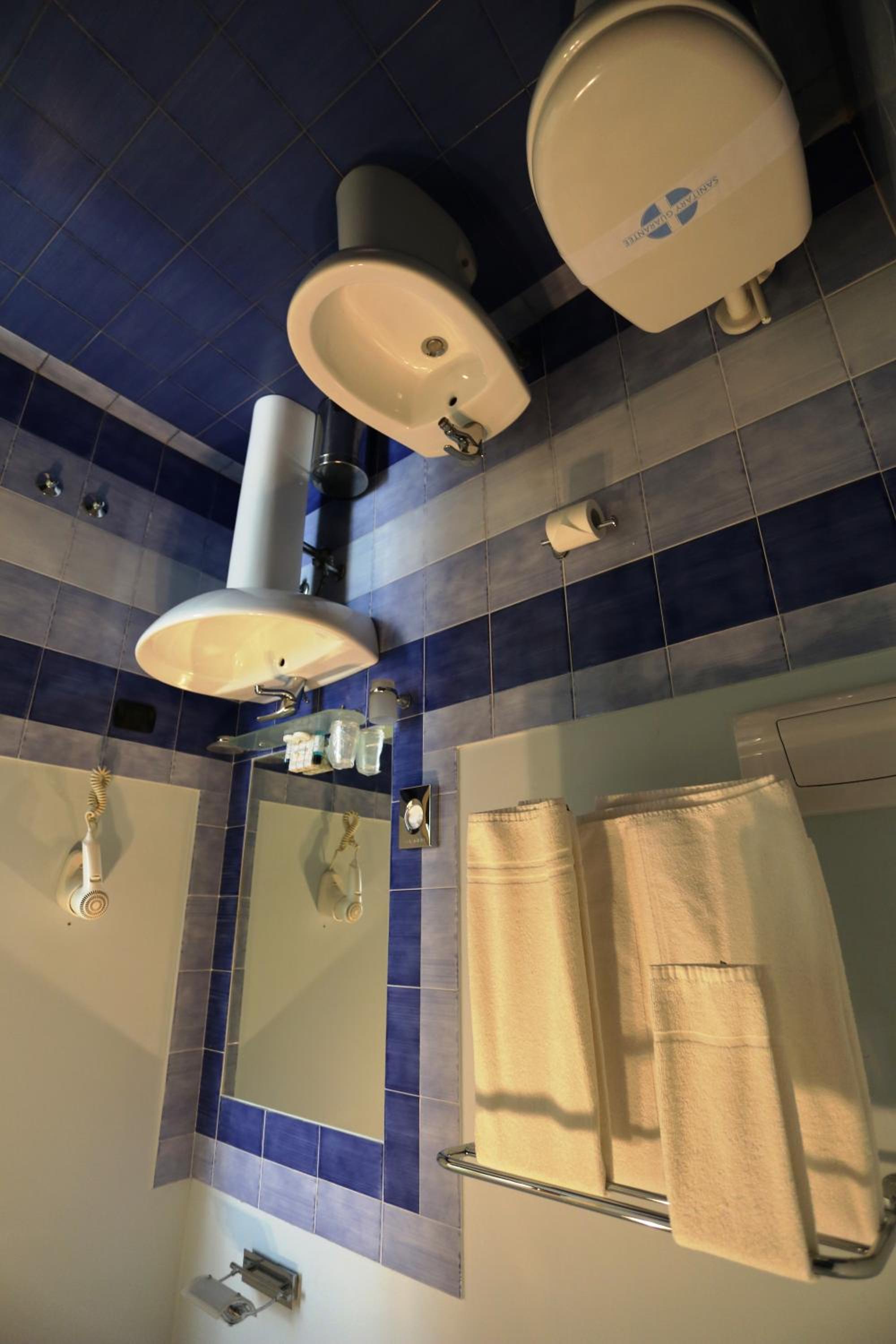 Triple Room - Photo 6