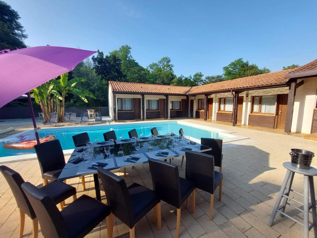 Double Room with Pool View photo 1