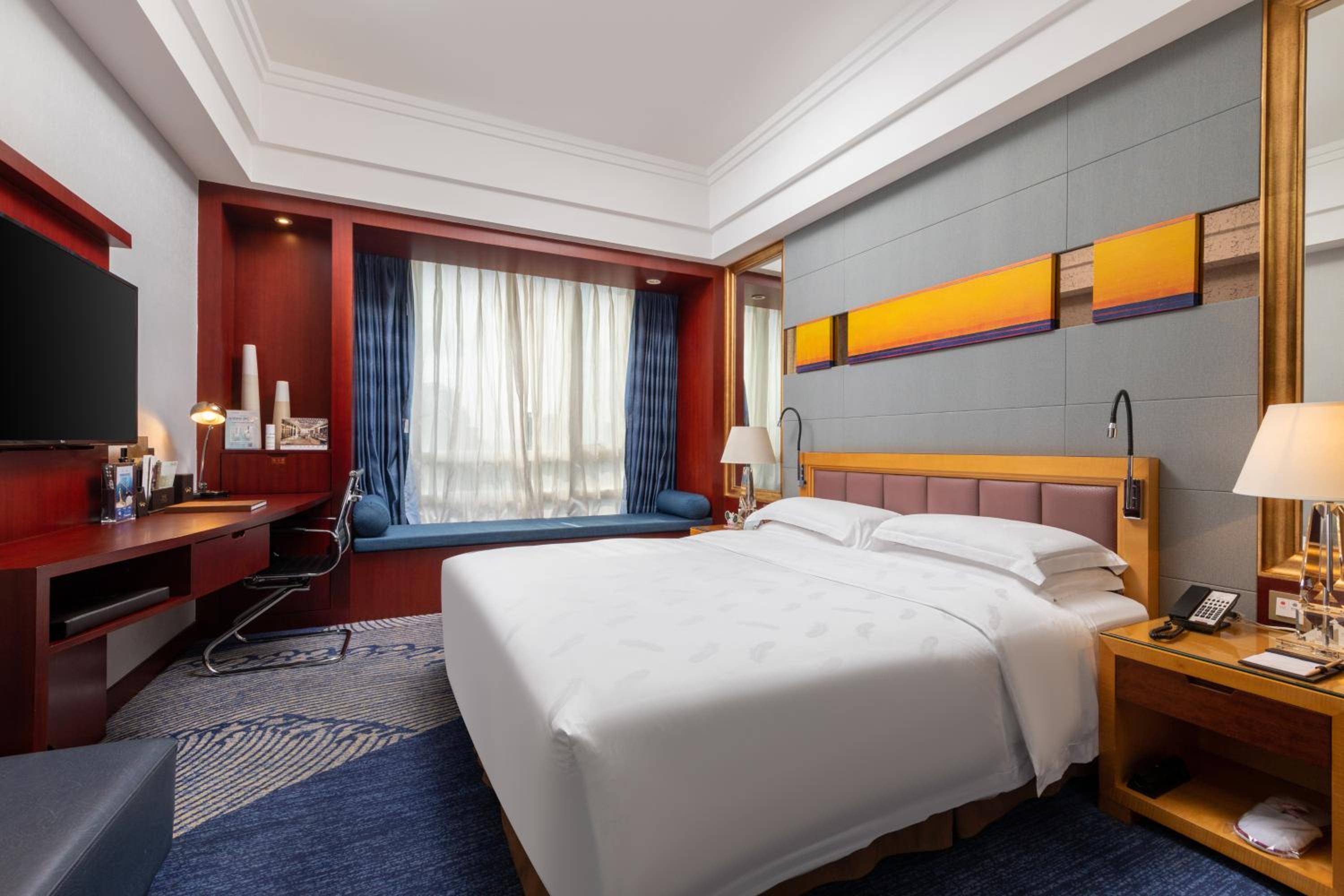 Superior King Room (Free Welcome Fruit)