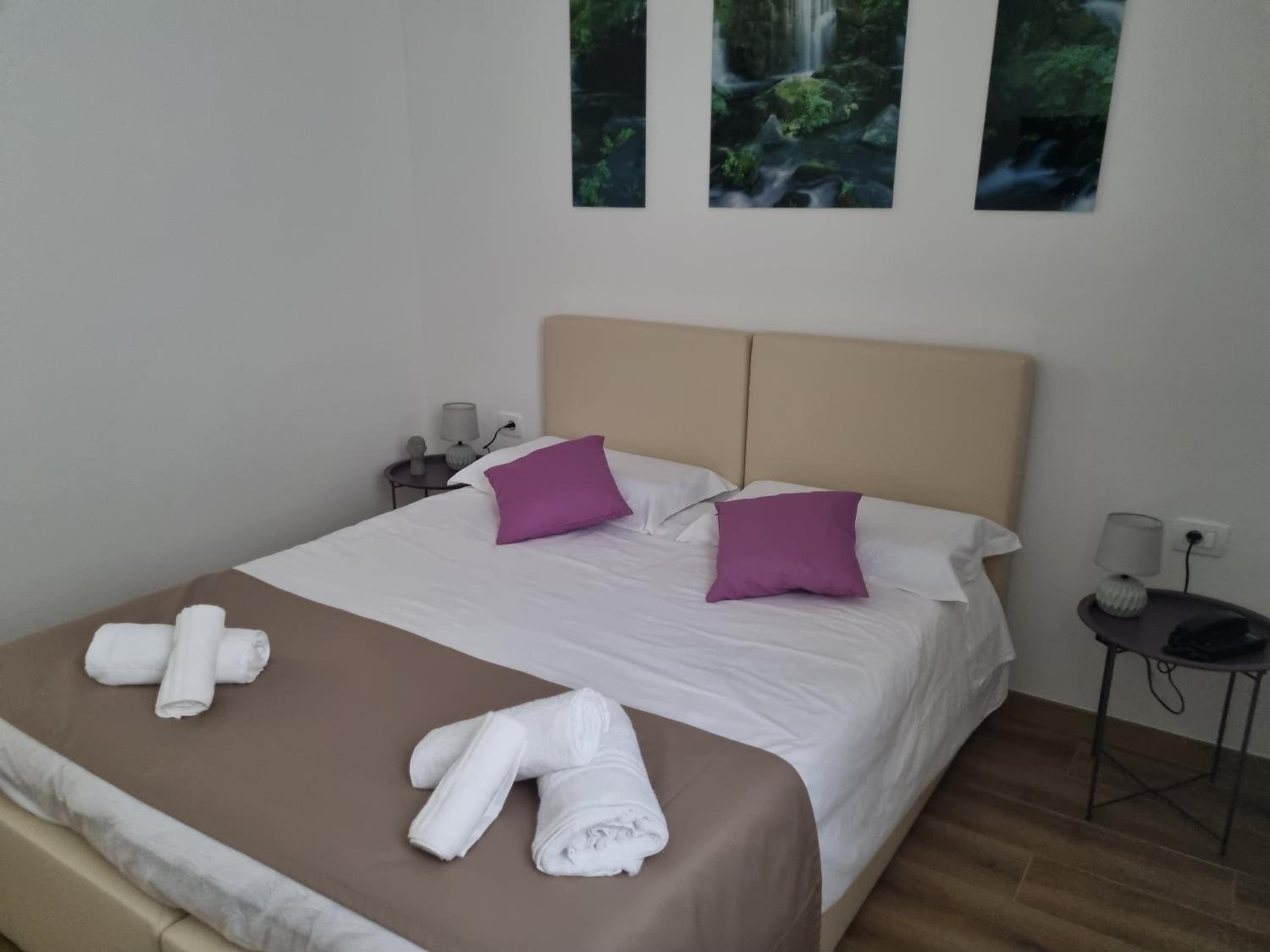 Double Room - Photo 1