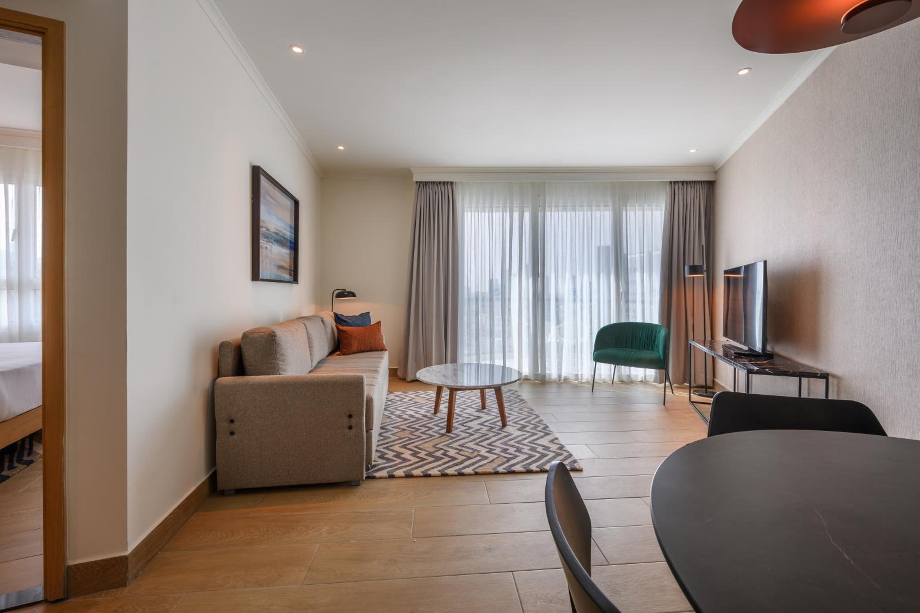 Tower Suite with Balcony and City View - Photo 3