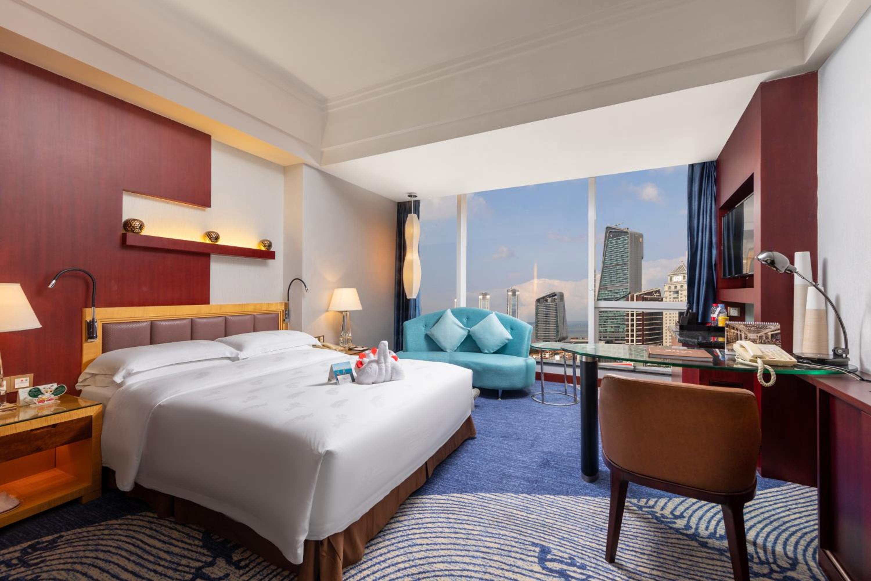 Macau Ocean View Deluxe King Bed Room (Free Welcome Fruit)
