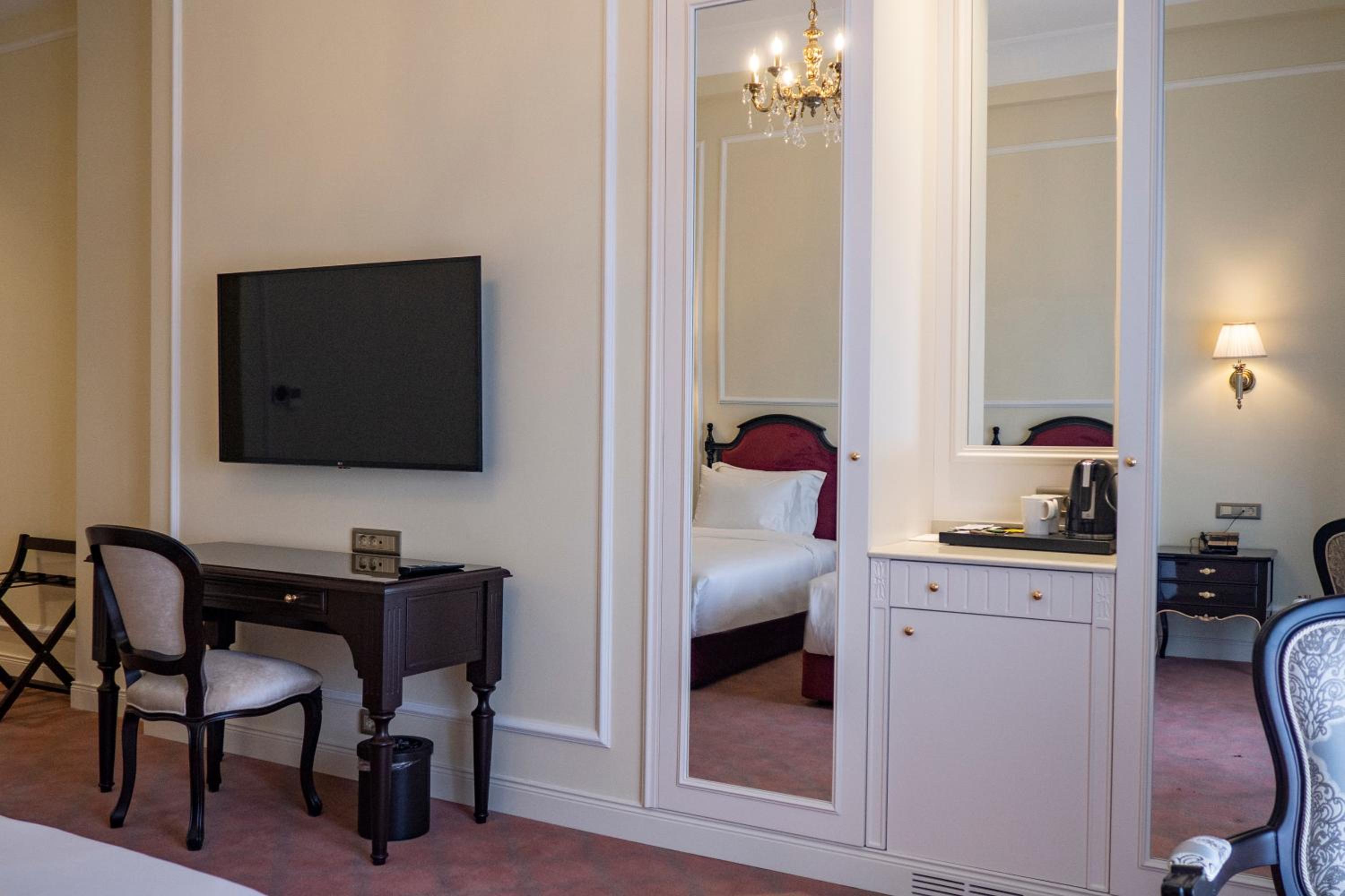 Deluxe Twin Room - Photo 3