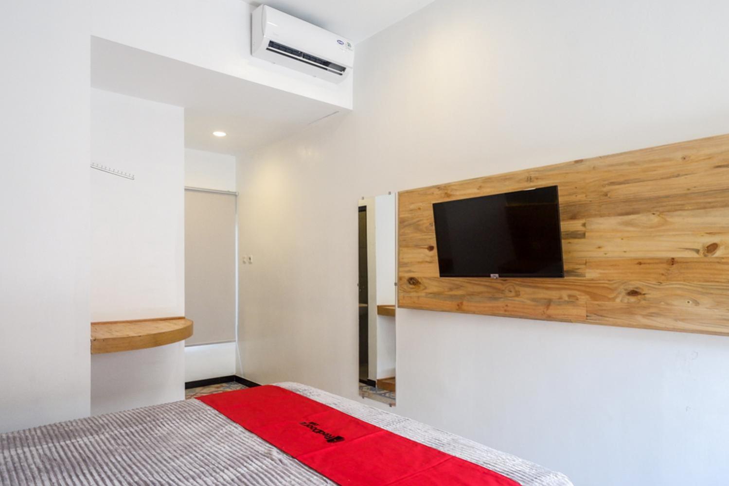 Standard Double Room - Photo 23