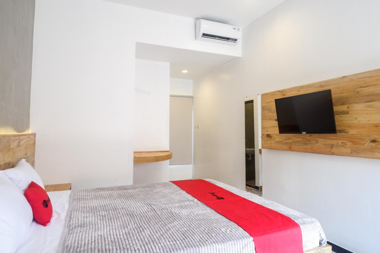 Standard Double Room - Photo 22