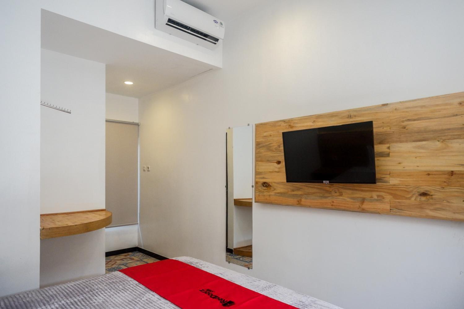 Standard Double Room - Photo 21