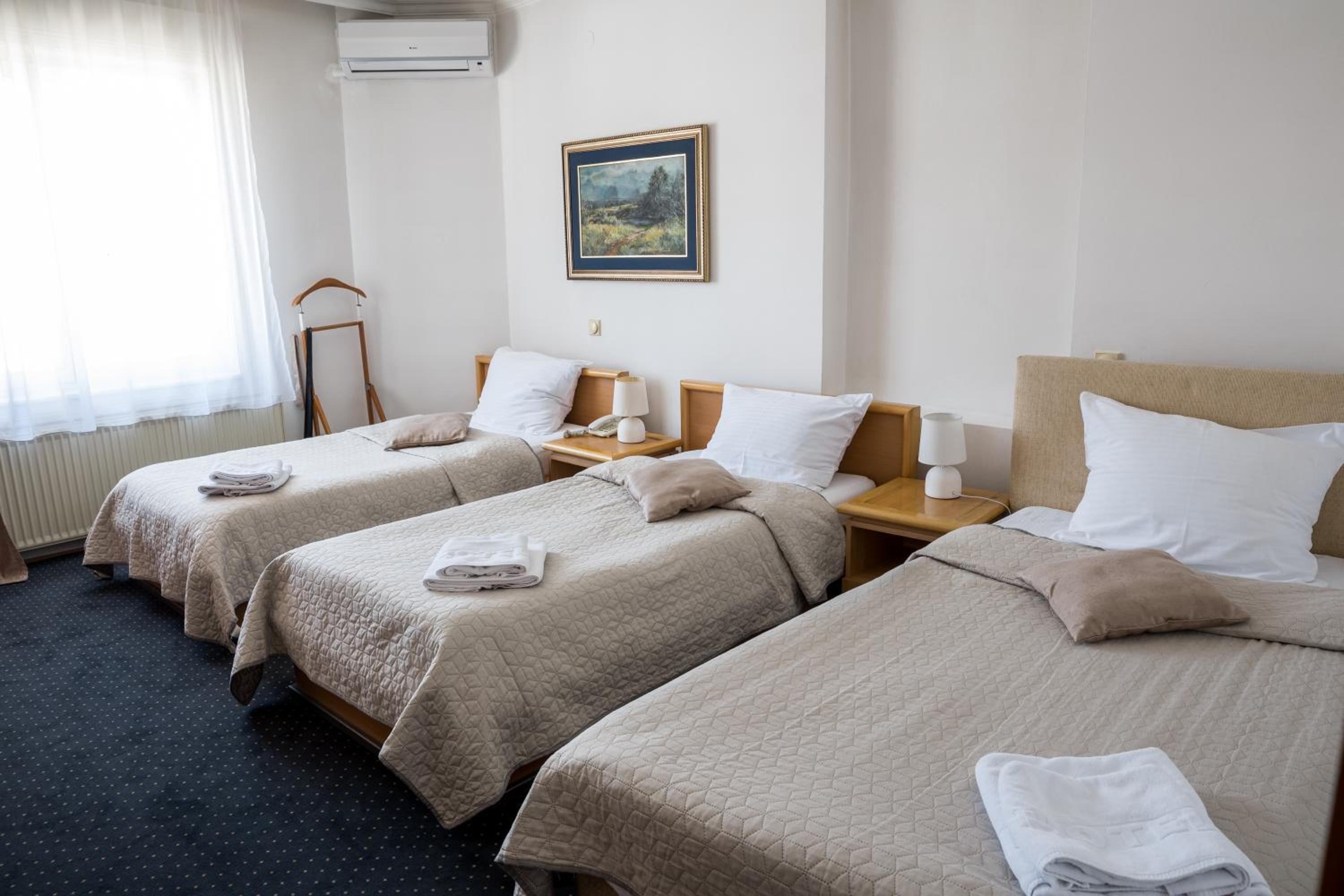 Comfort Triple Room - Photo 4