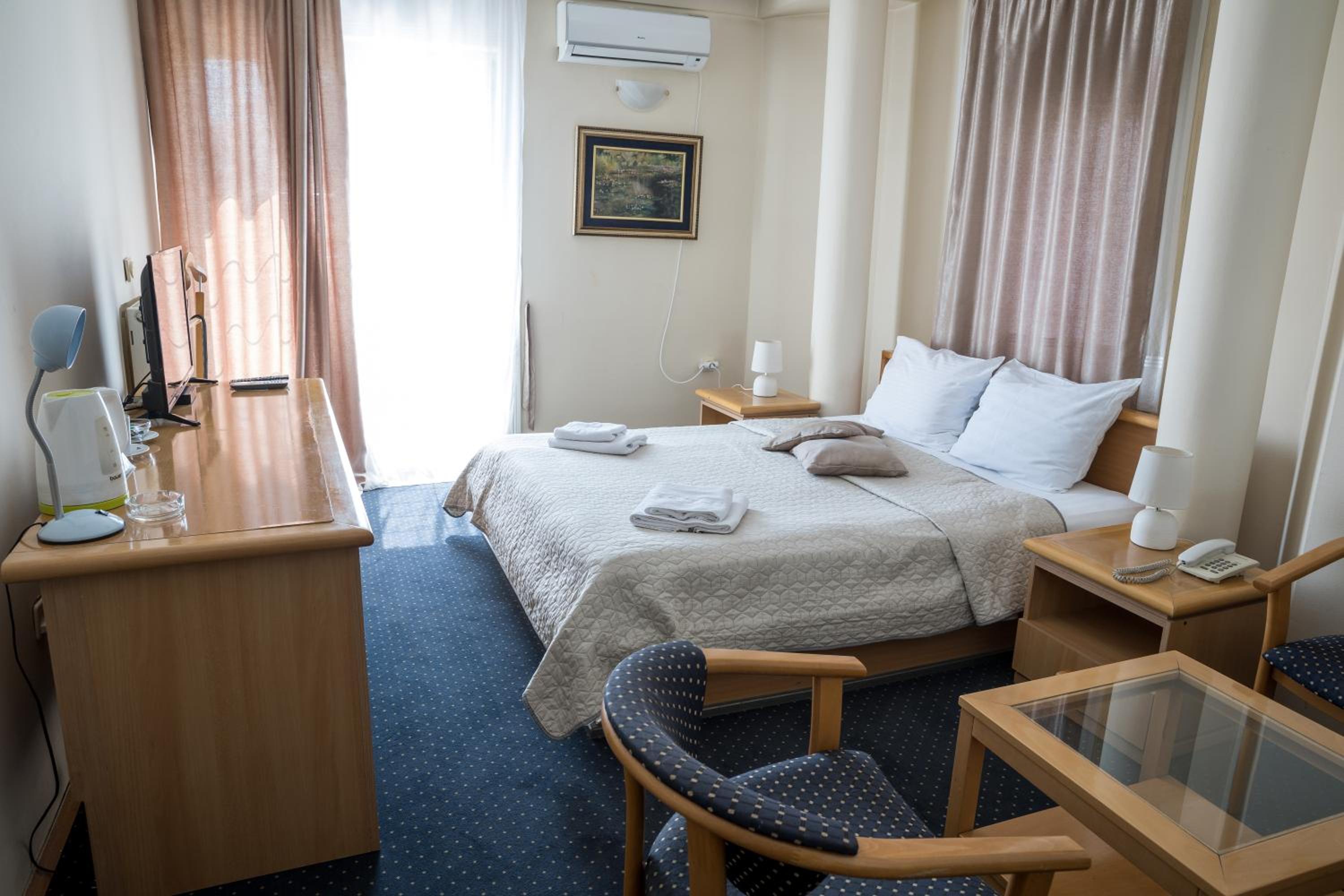 Double Room - Photo 1