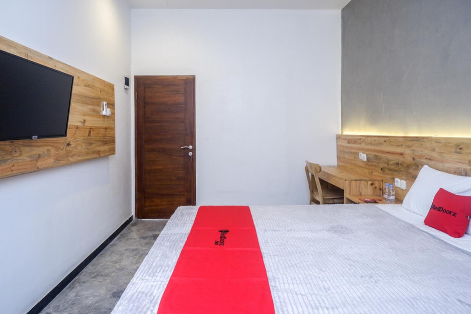 Standard Double Room - Photo 17