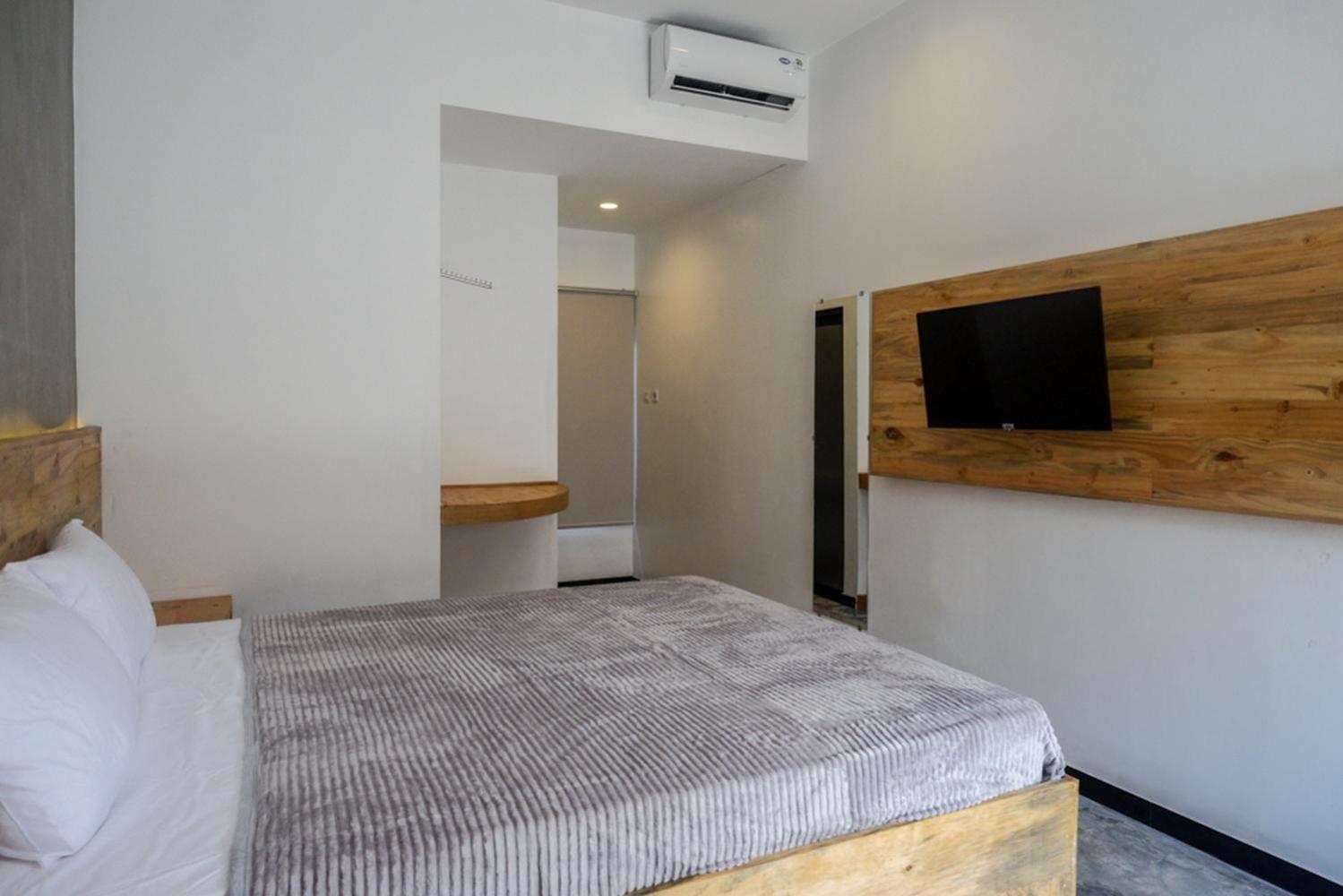 Standard Double Room - Photo 14