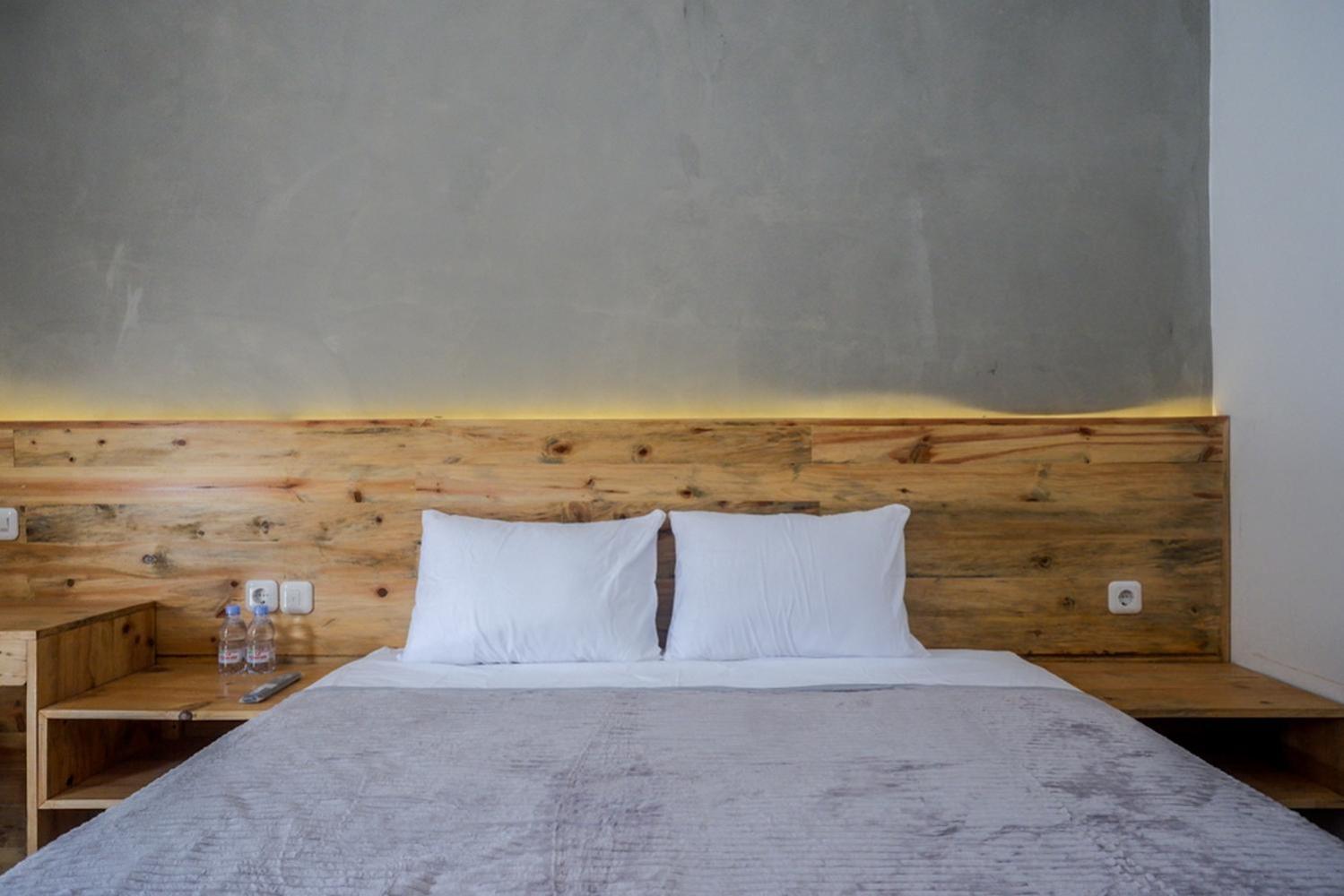 Standard Double Room - Photo 13