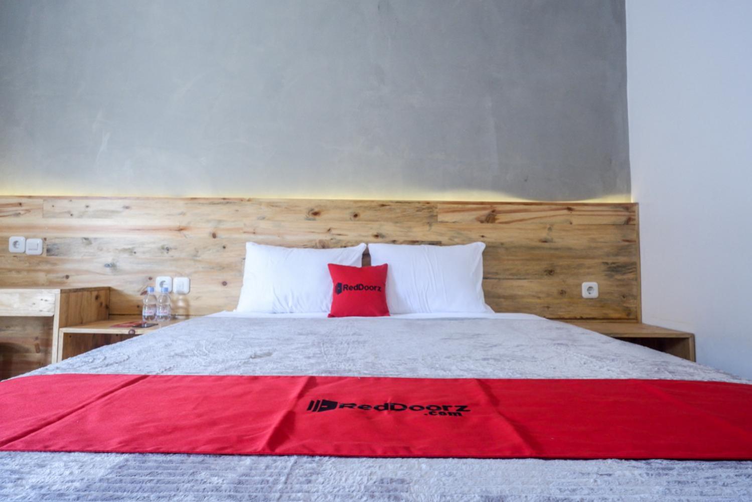 Standard Double Room - Photo 12