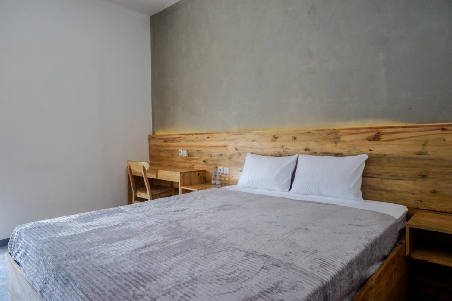 Standard Double Room - Photo 10