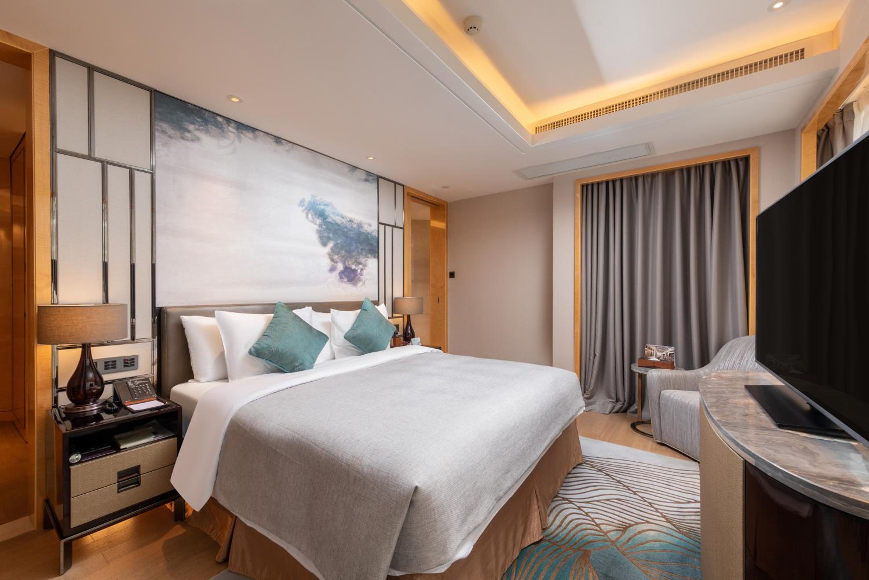 Premium Business Suite photo 1
