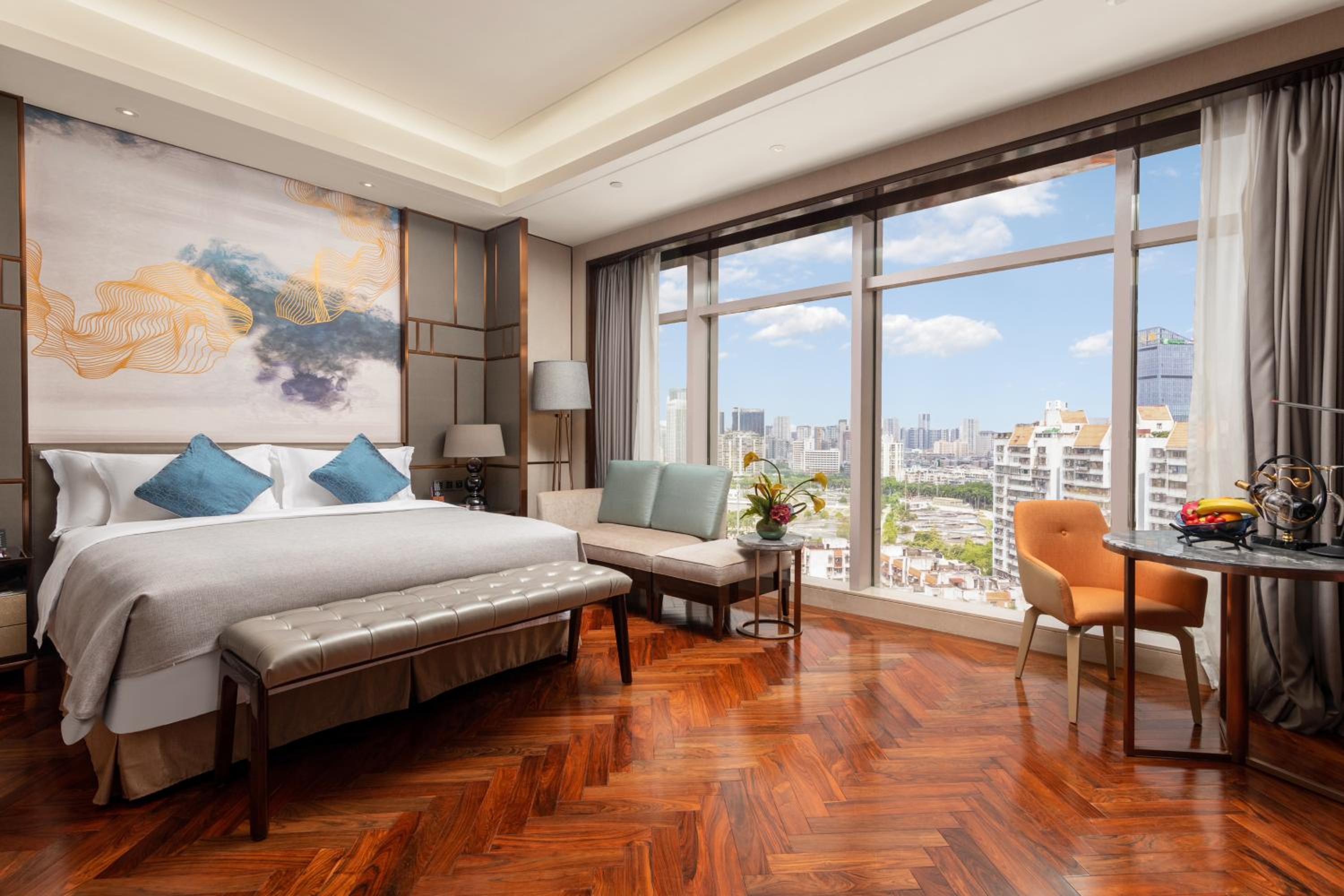 Premium Queen Room photo 2