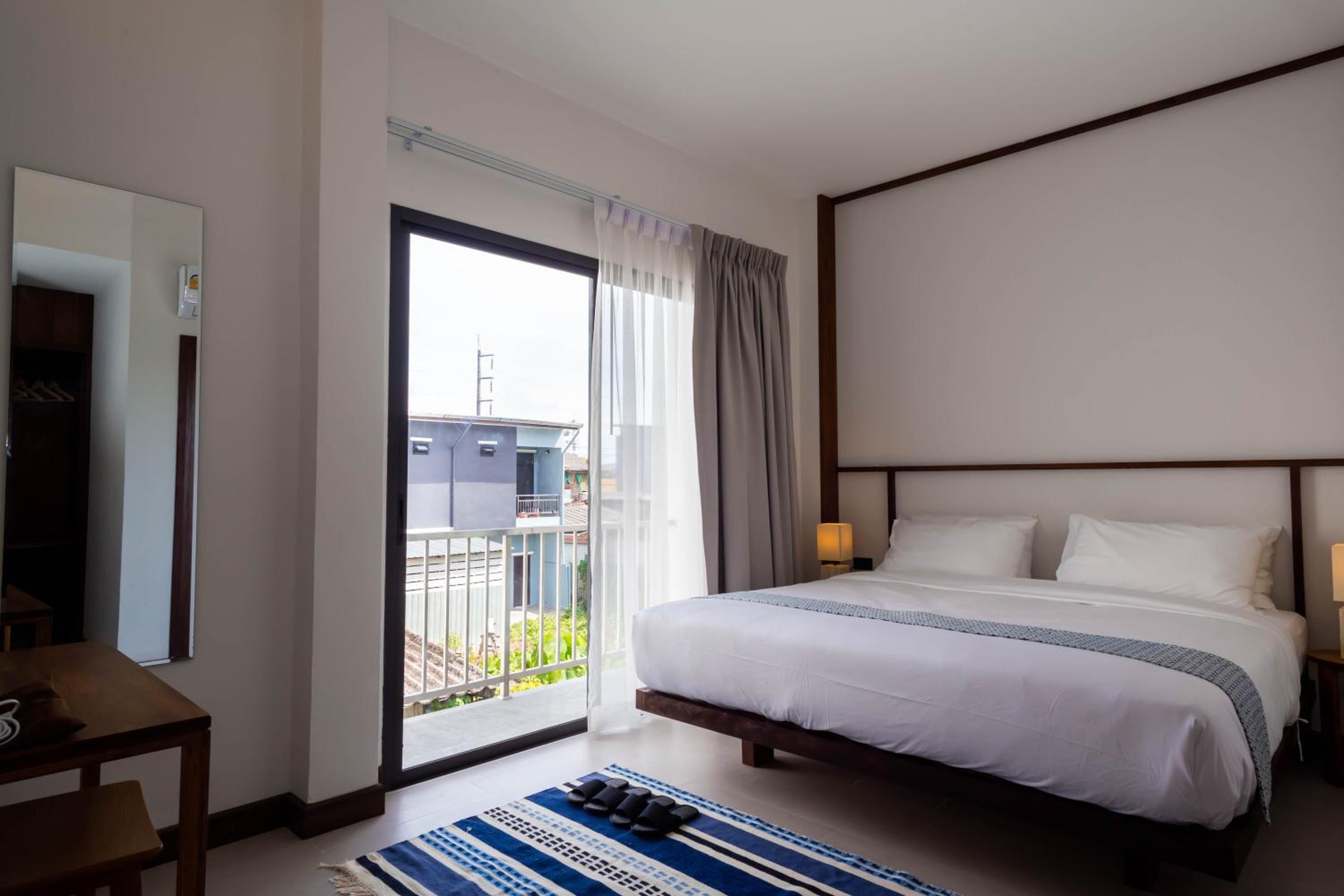 King Room with Garden View - Photo 7