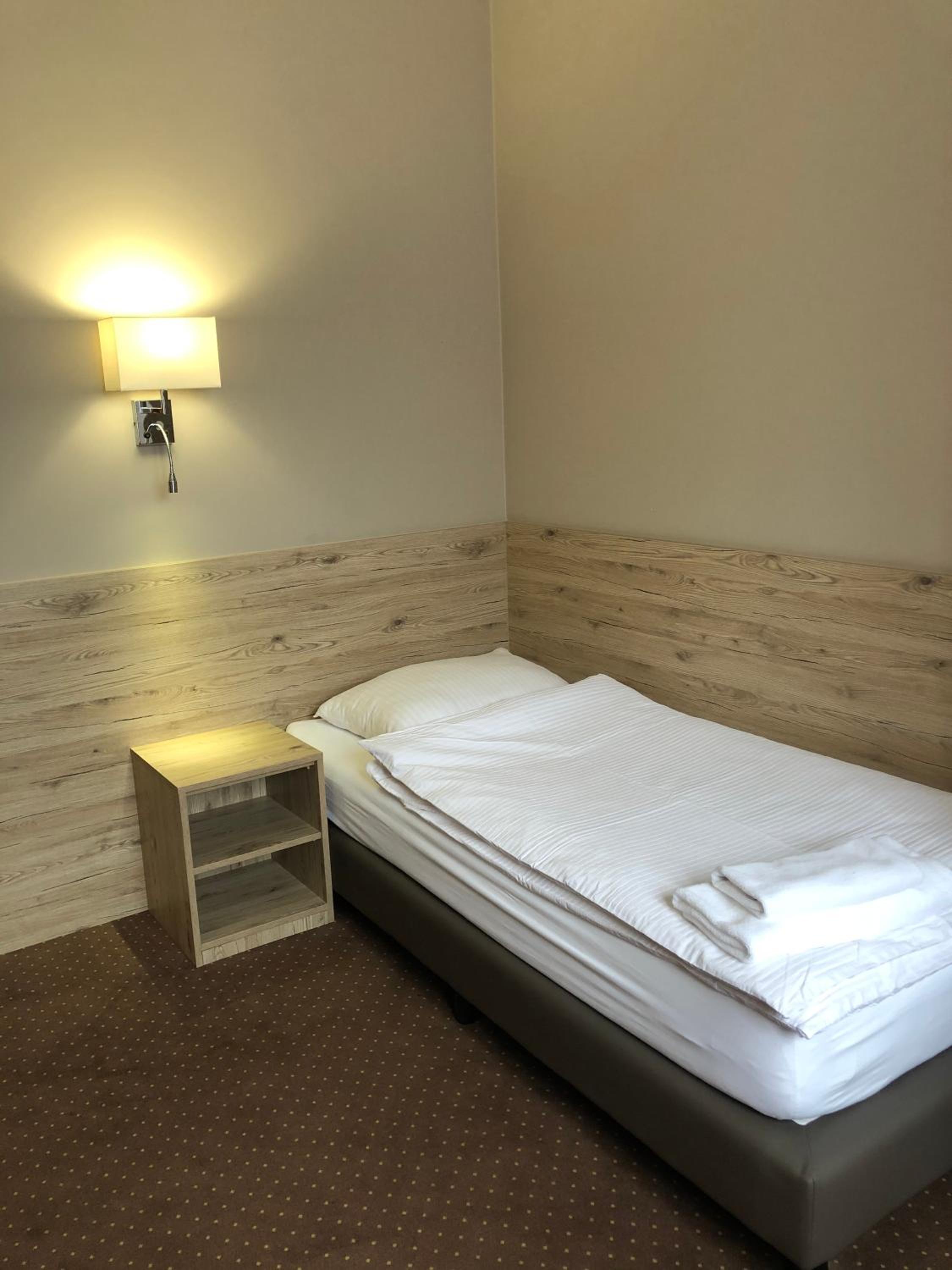 Single Room photo 2