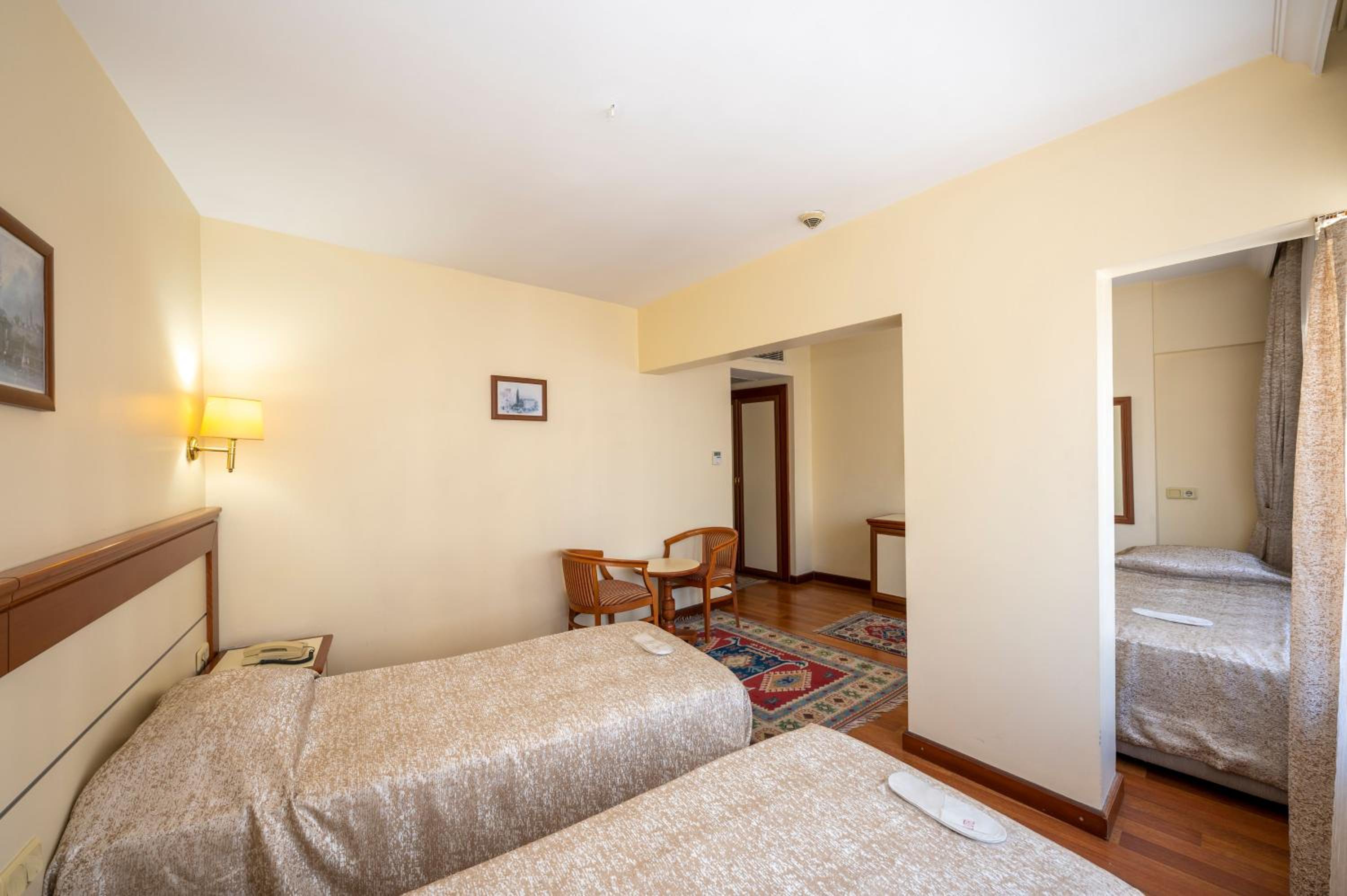 Standard Triple Room photo 2