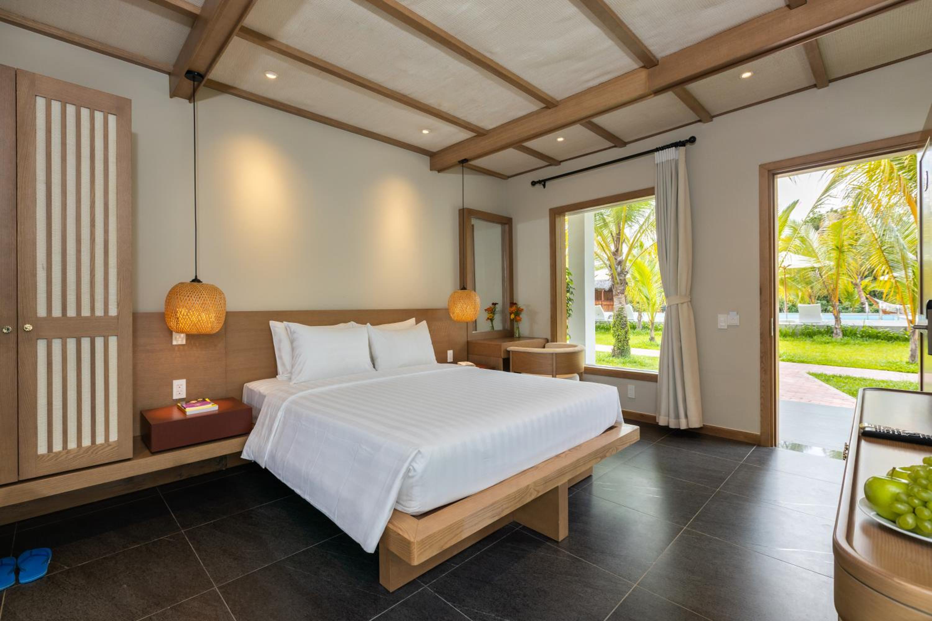Deluxe Bungalow