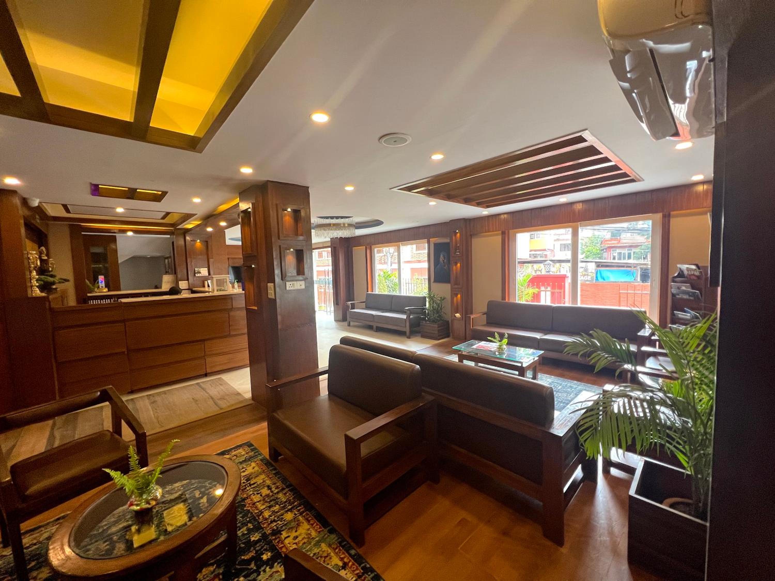 Deluxe Double or Twin Room - Photo 9