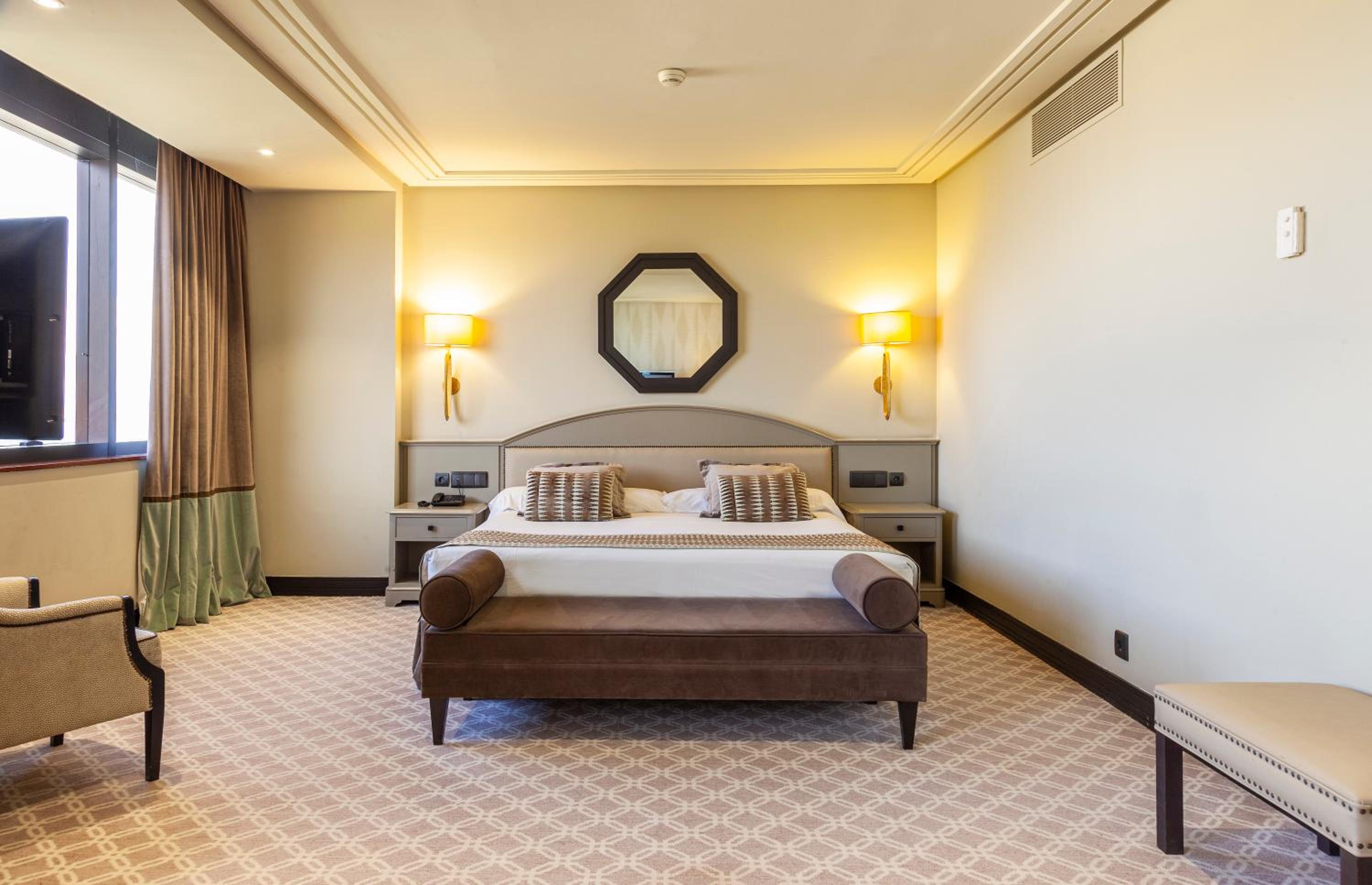 Superior Double Room - Photo 8