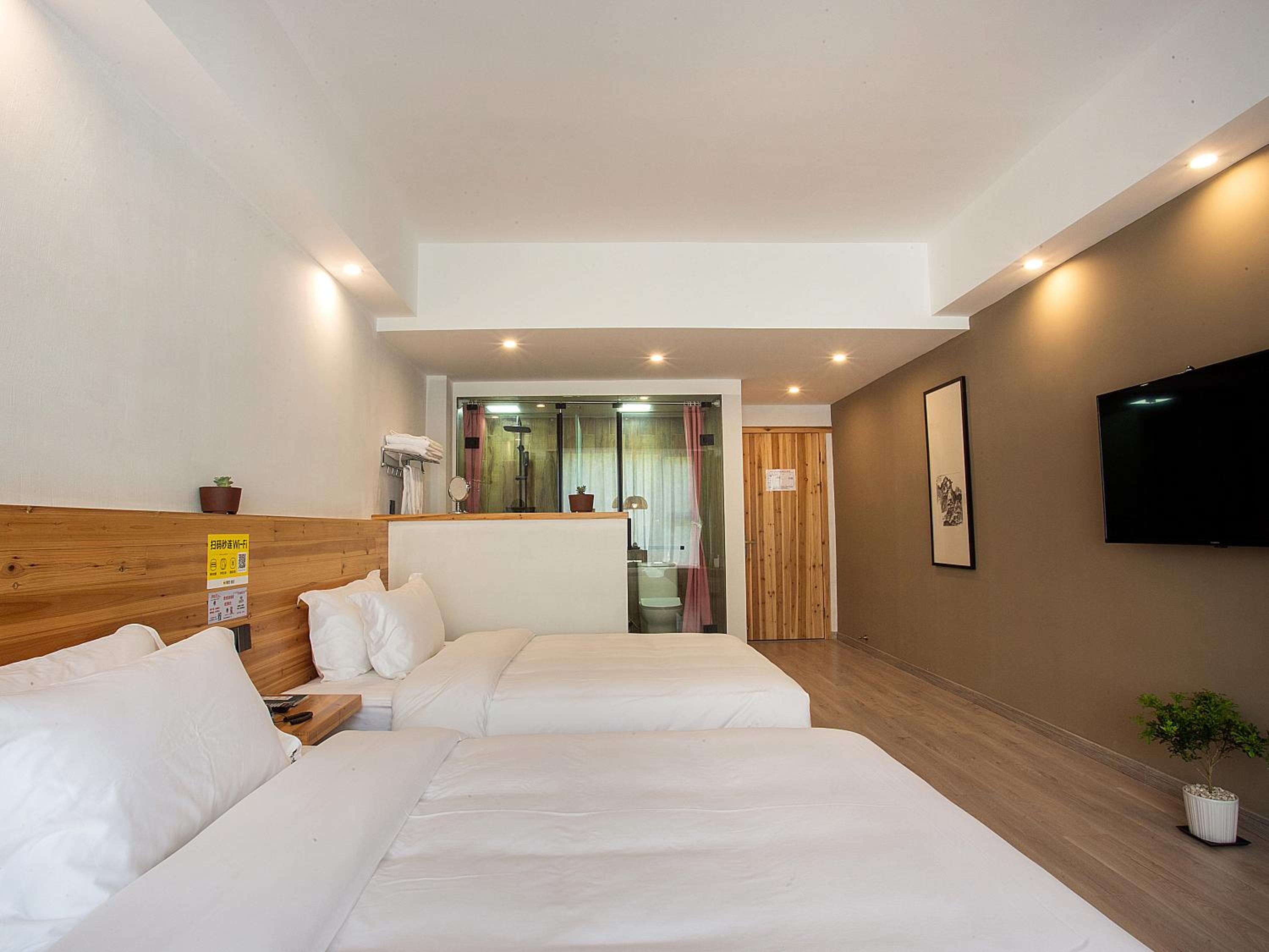 Standard Twin Room photo 3