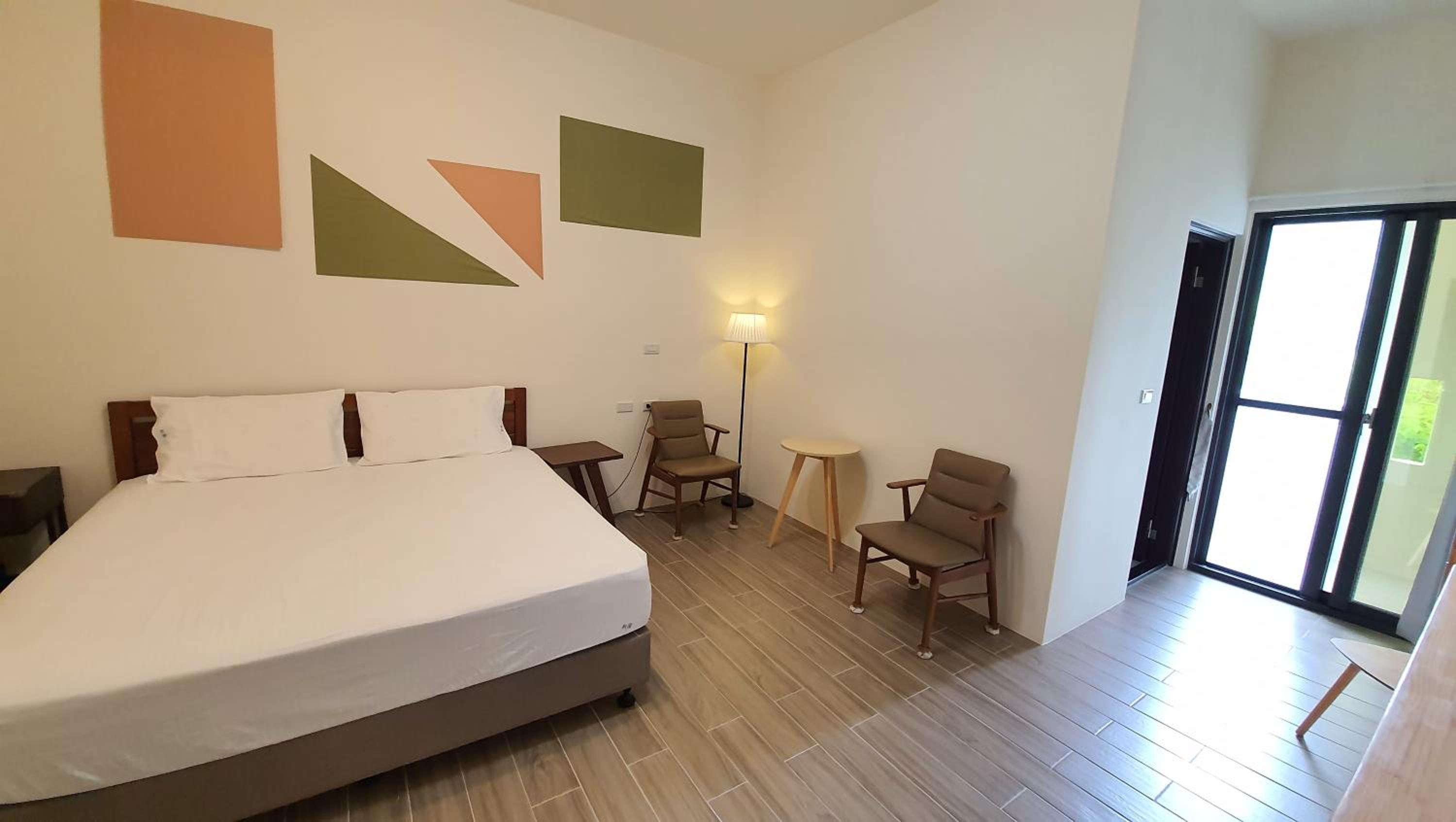 Queen Room with Balcony photo 1