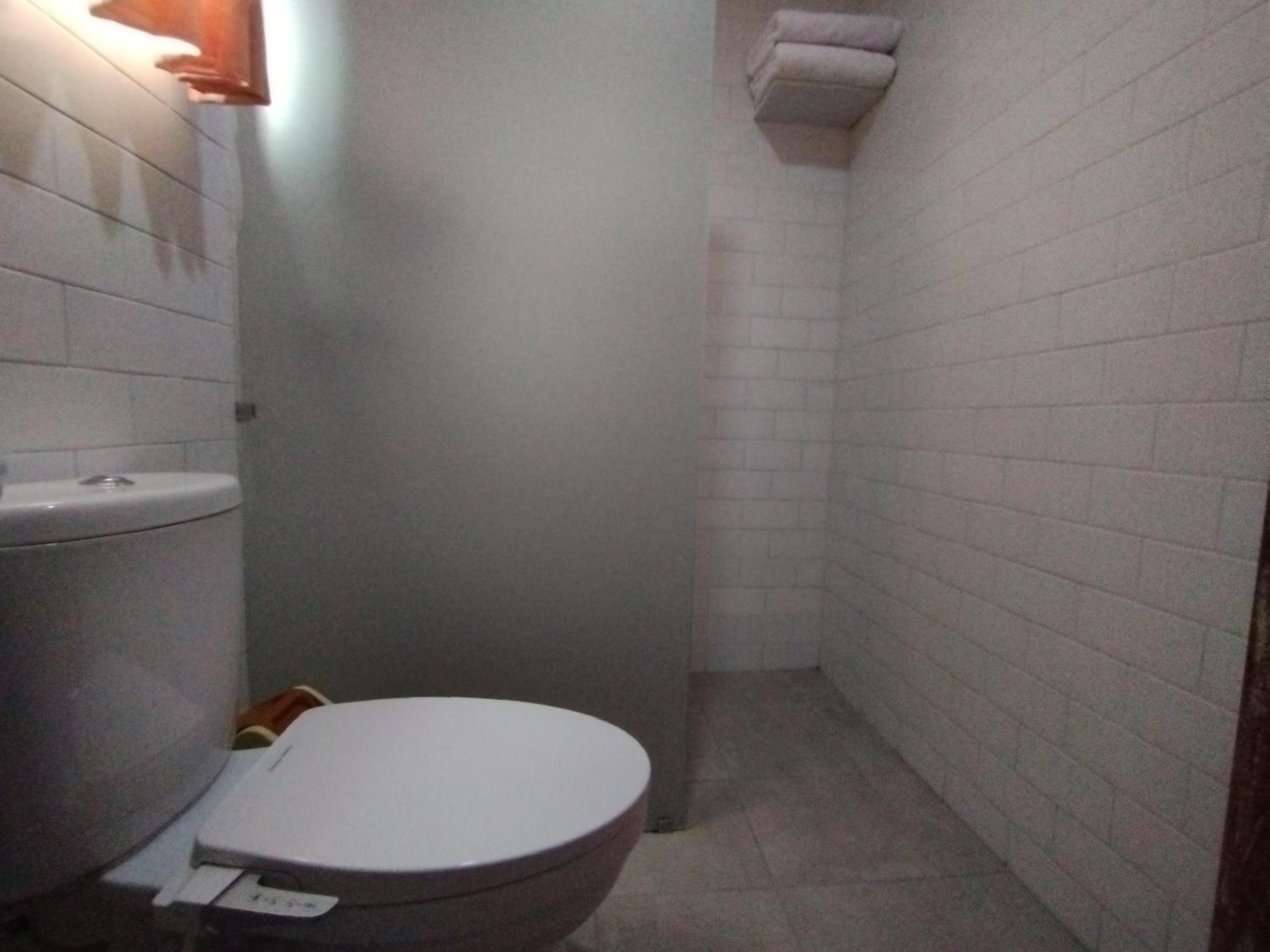 One-Bedroom House - Photo 24
