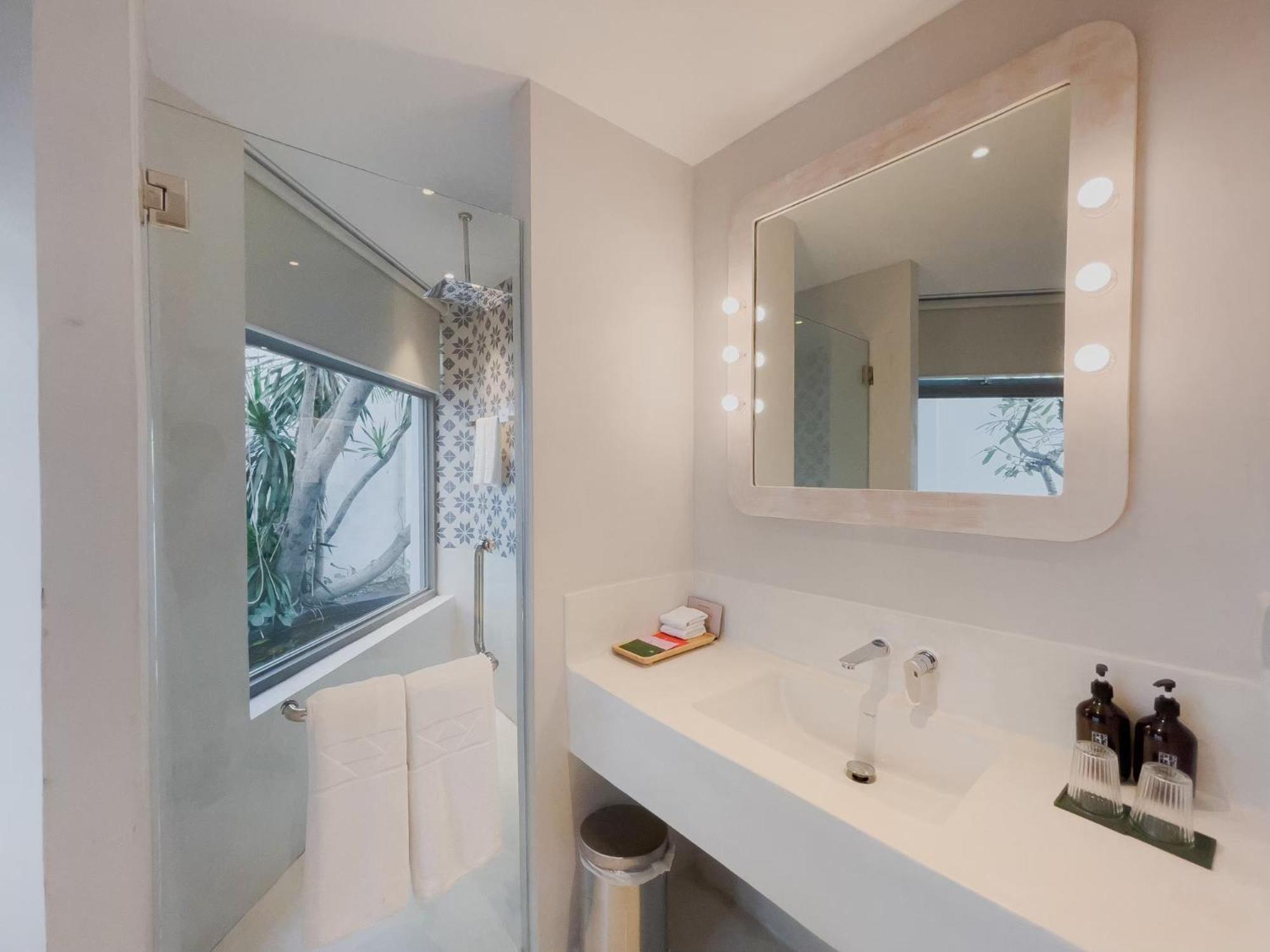 Two-Bedroom Suite photo 3