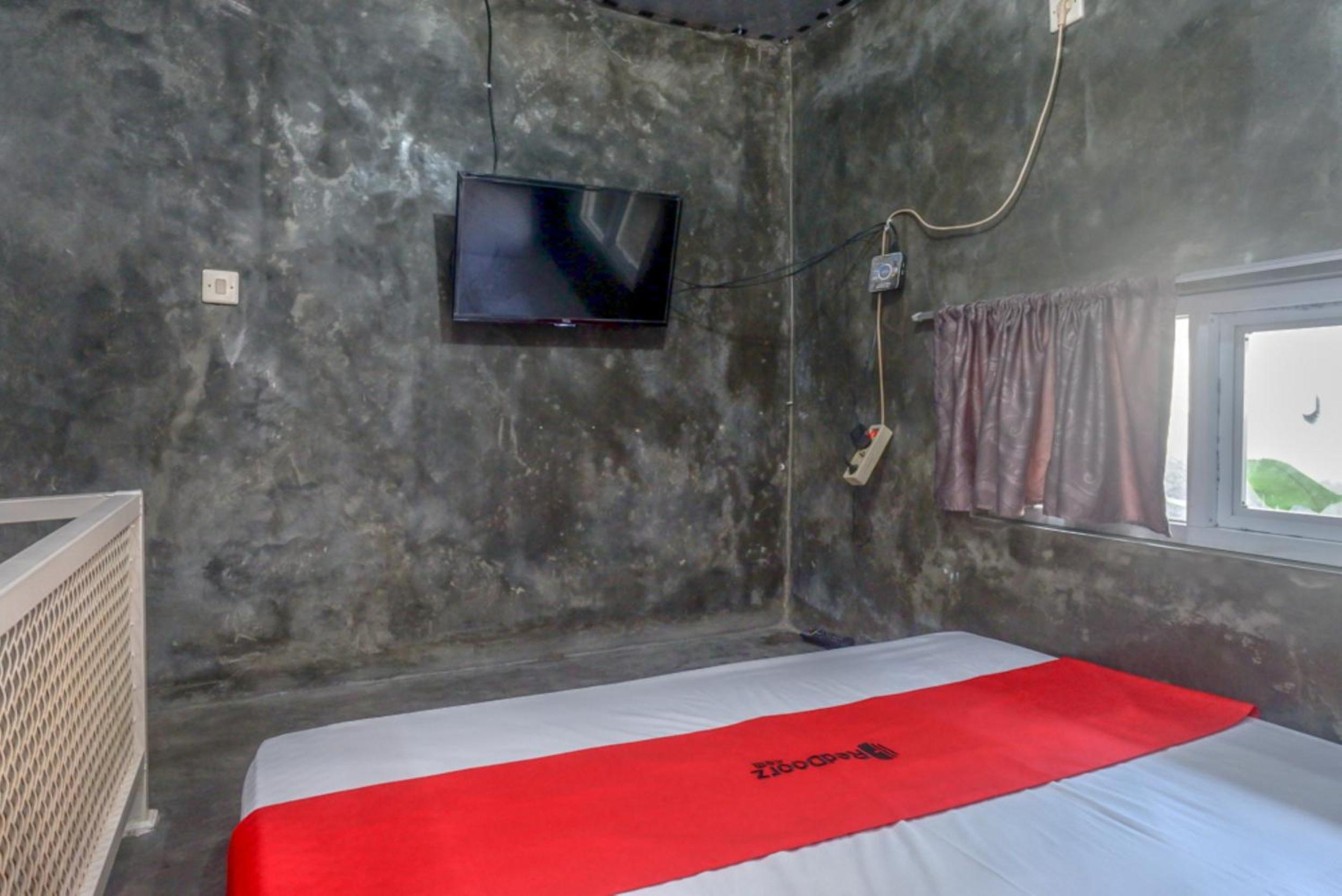 Standard Double Room - Photo 9