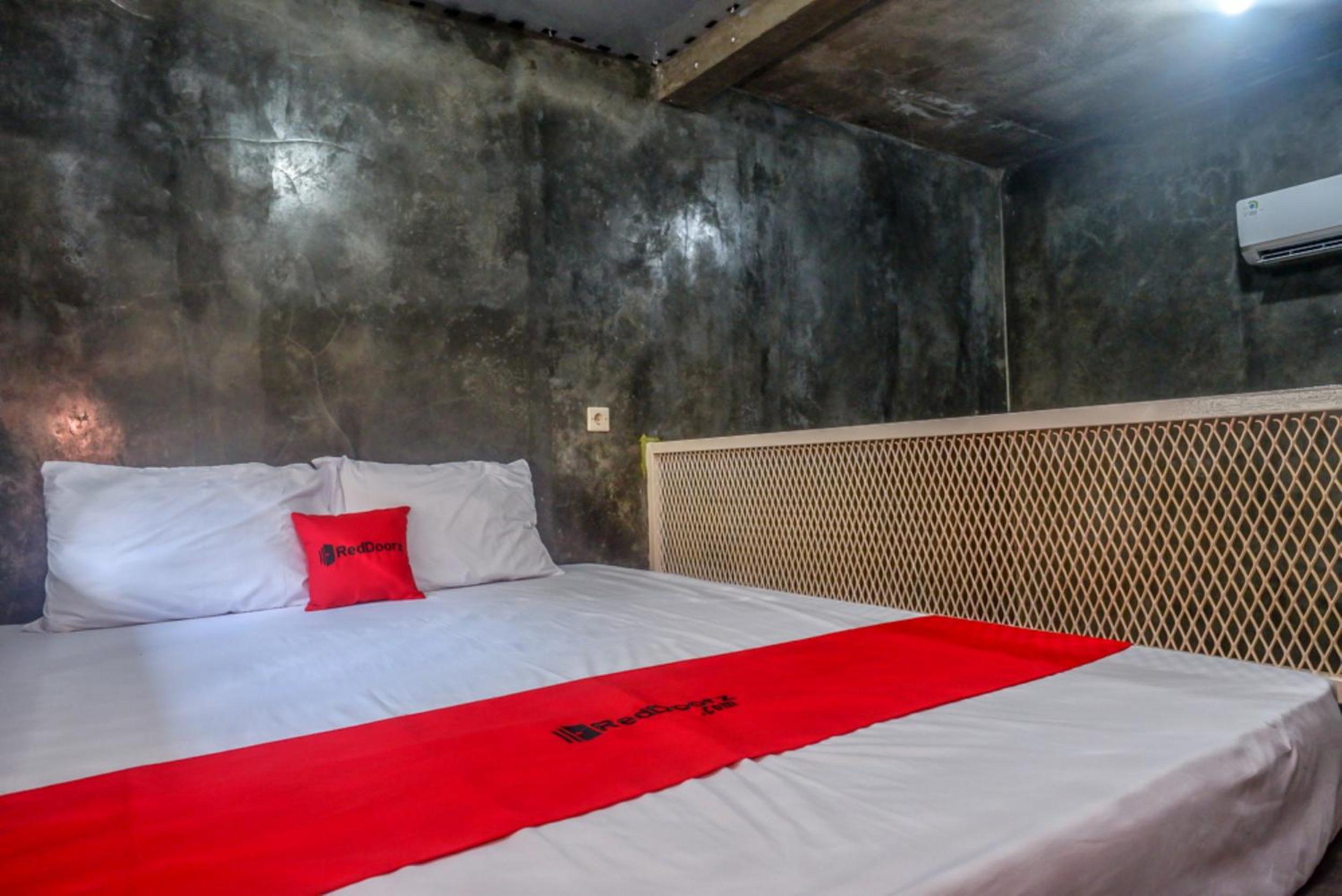 Standard Double Room - Photo 7