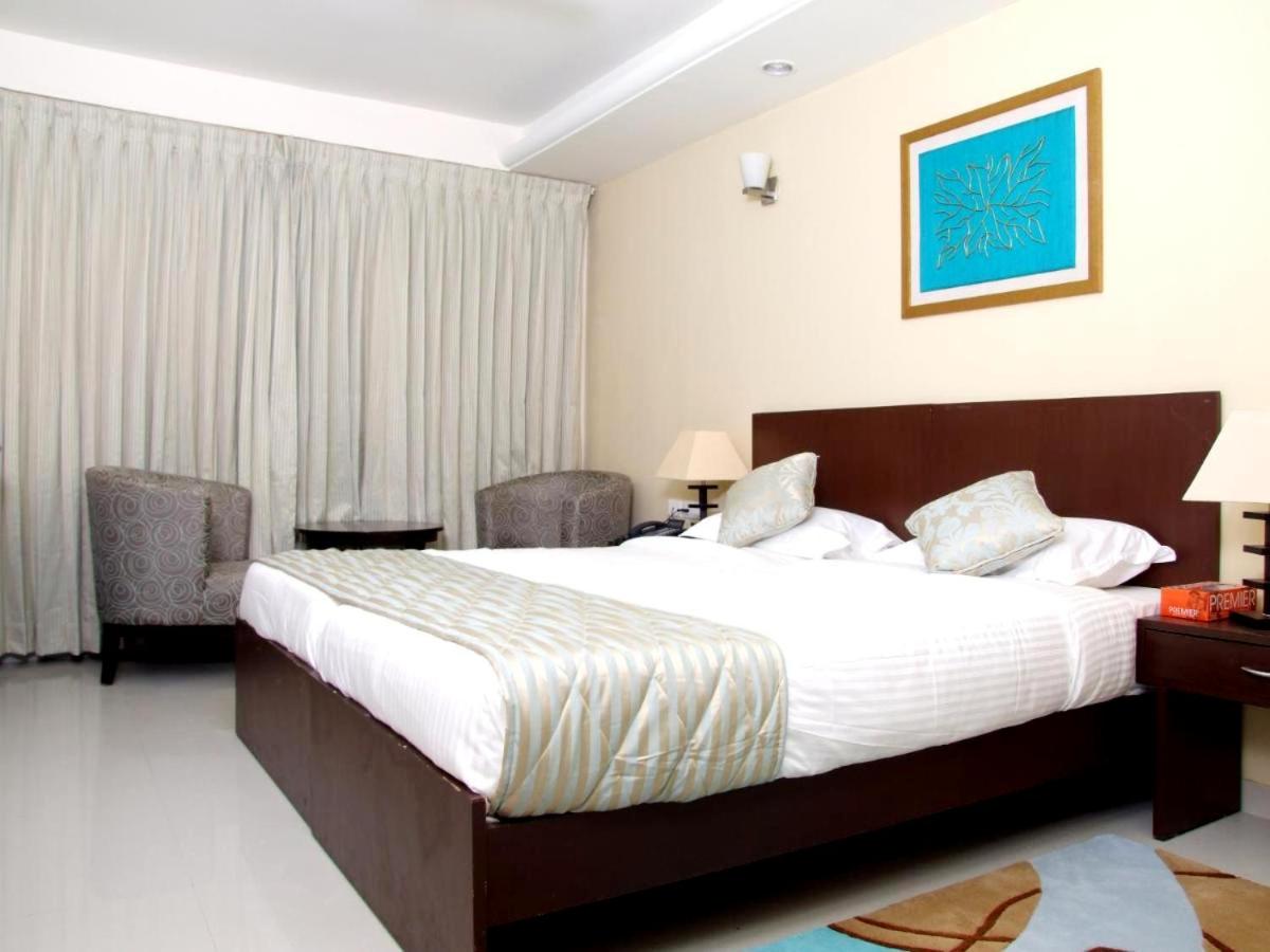 Deluxe King Room - Photo 3