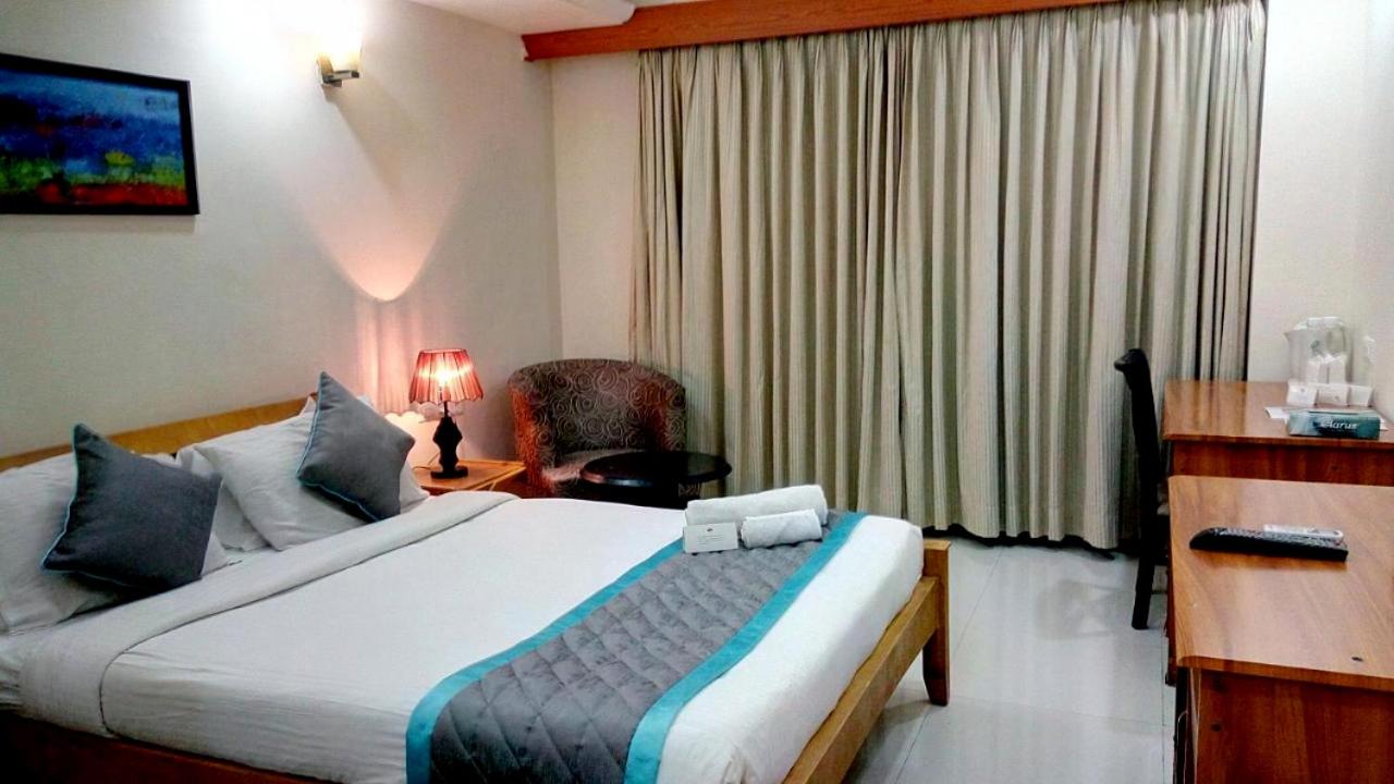 Deluxe Double or Twin Room - Photo 7