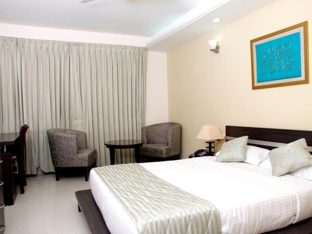 Deluxe Double or Twin Room - Photo 8