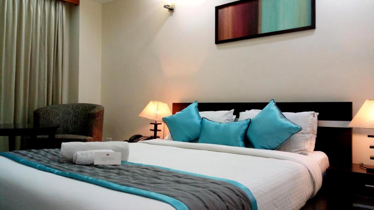 Deluxe King Room - Photo 4