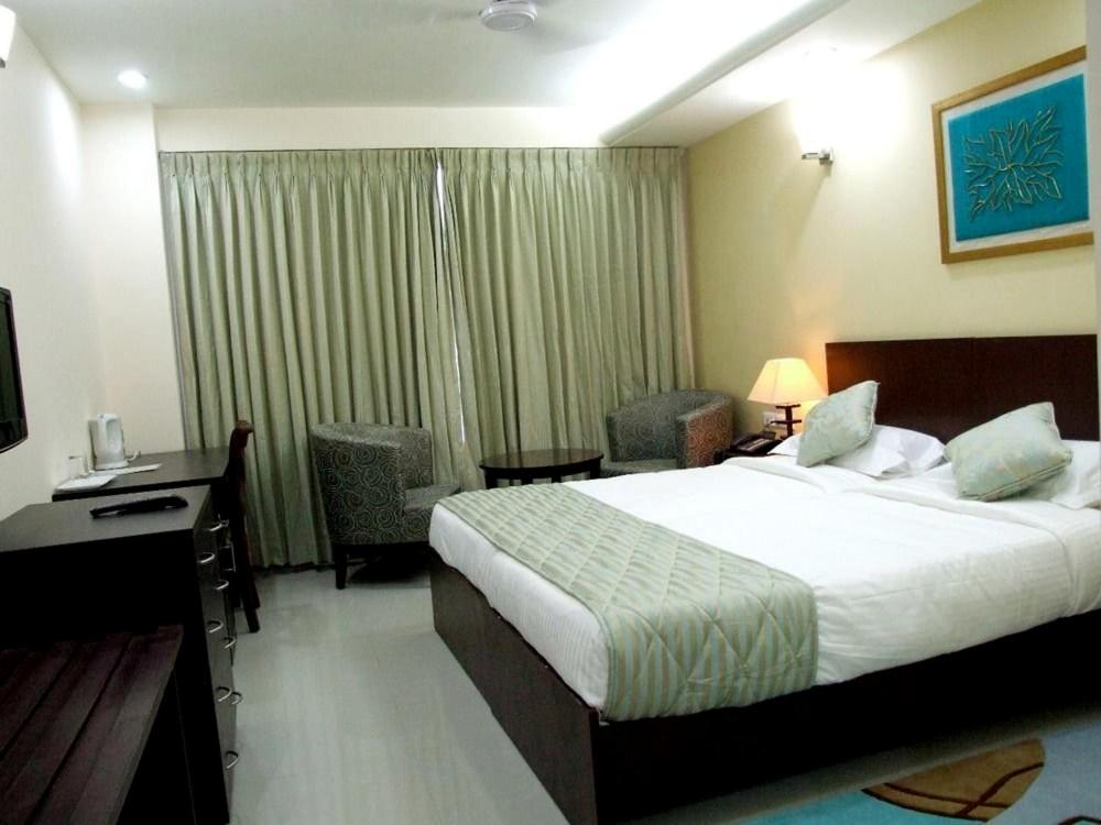 Deluxe Double or Twin Room - Photo 16