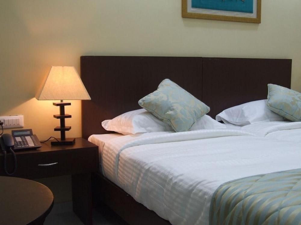 Deluxe Double or Twin Room - Photo 17